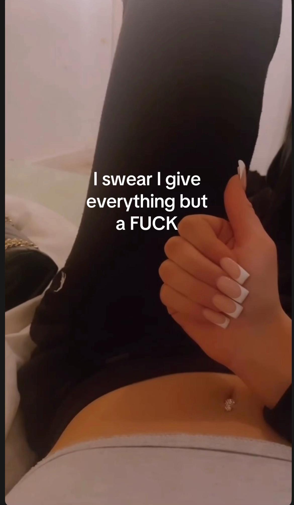 @𝑇𝑖𝑙𝑙𝑖𝑒 𝑎𝑛𝑛𝑒