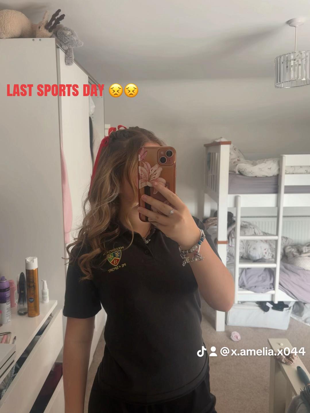 @x.amelia.x044