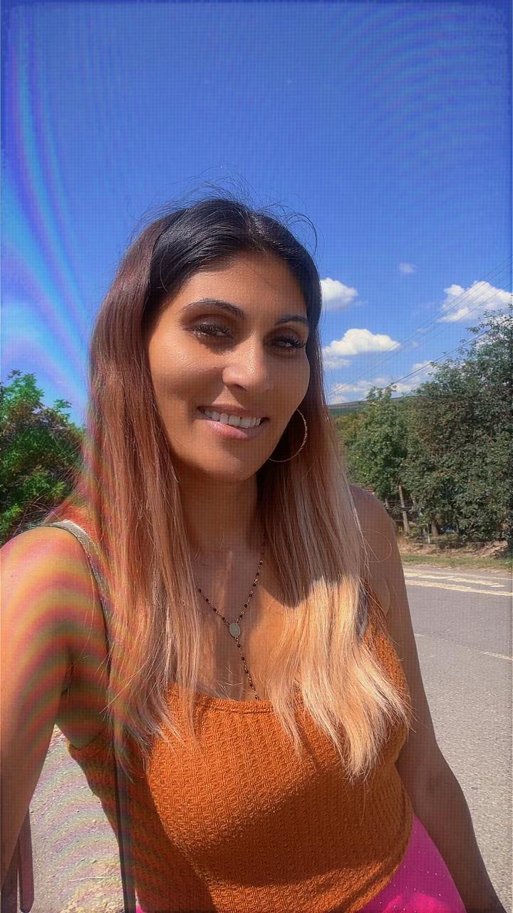 @💞💞Laura brunețica👑 👑
