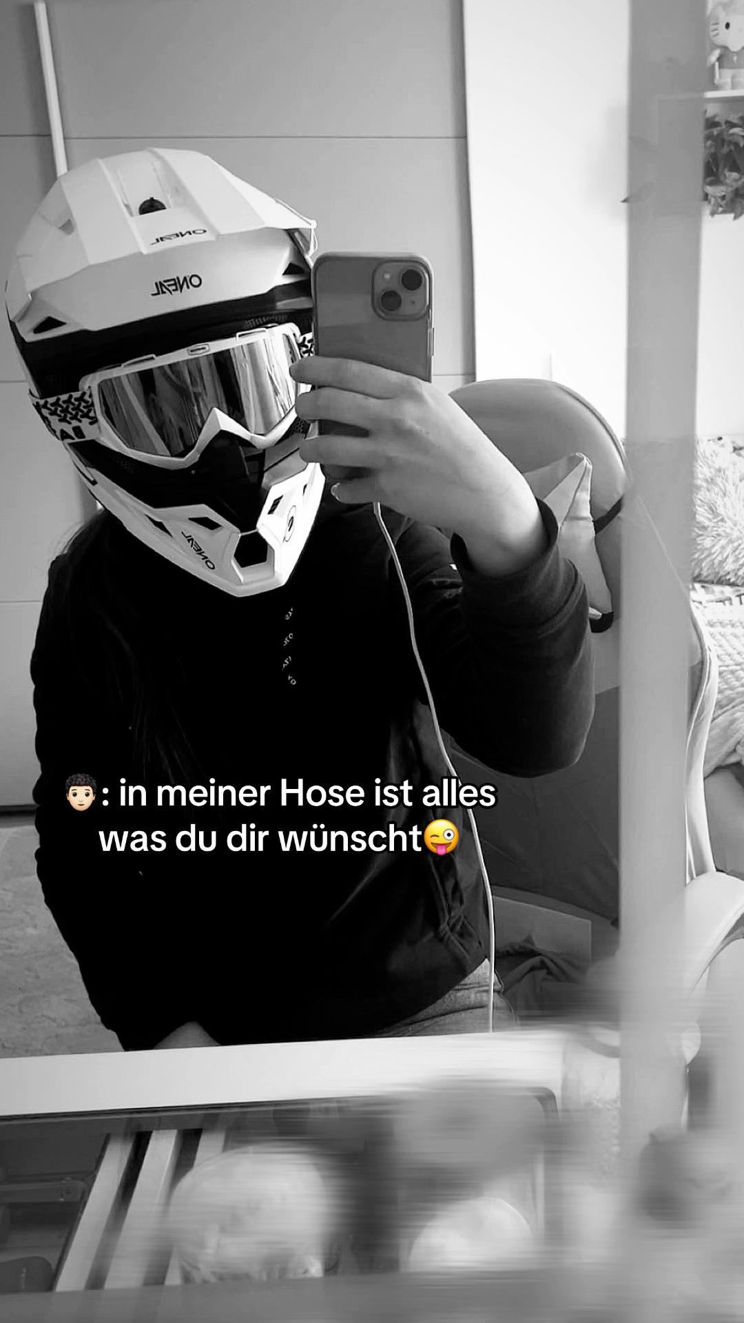 @Leni🇩🇪