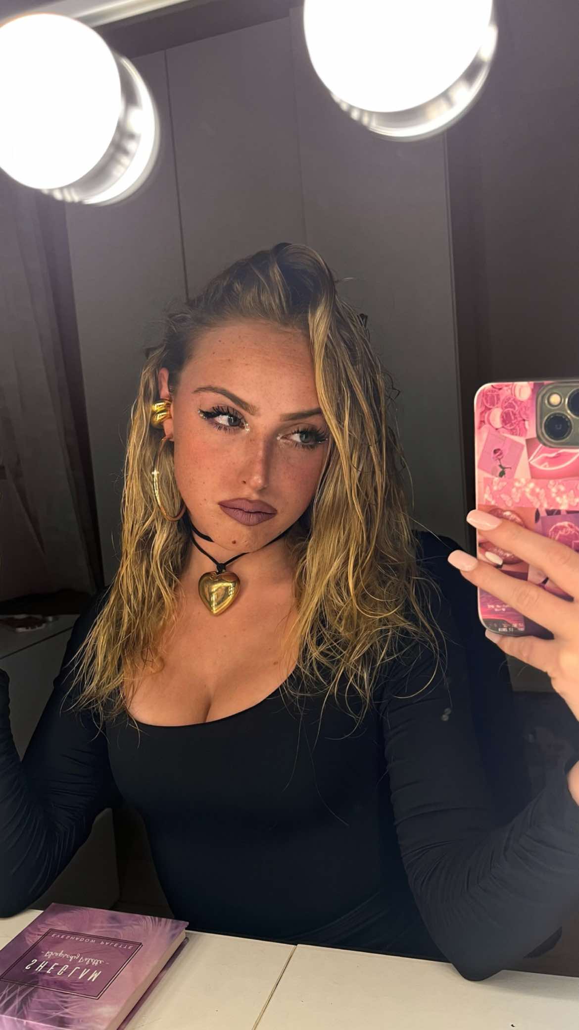 @Valevasia