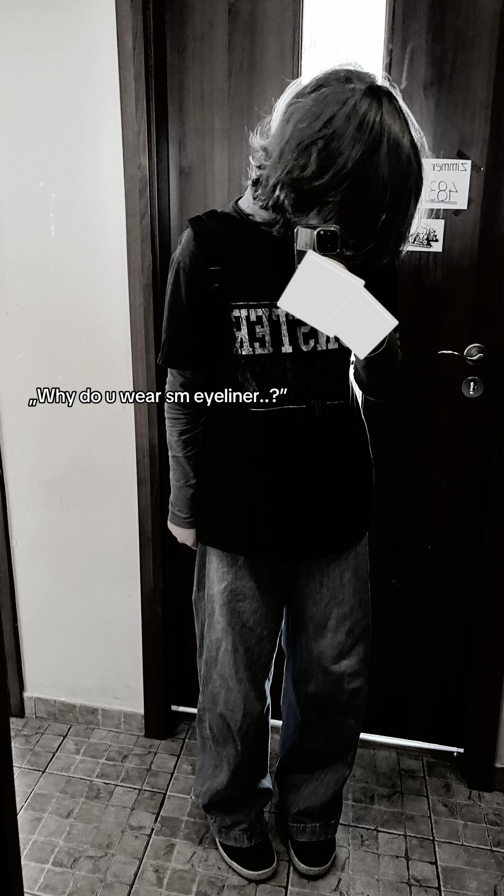 @༒︎