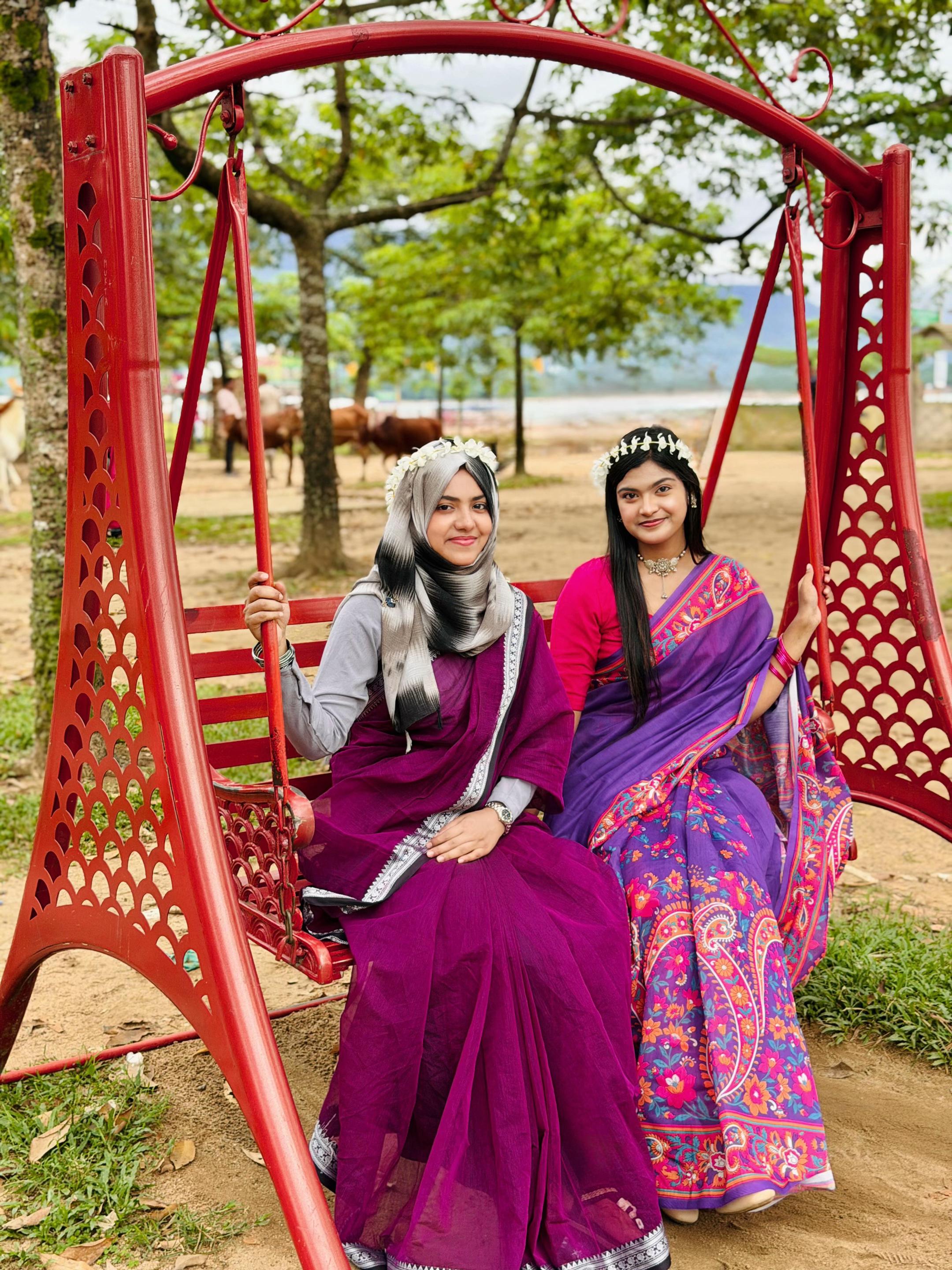 @Akhi Pakhi