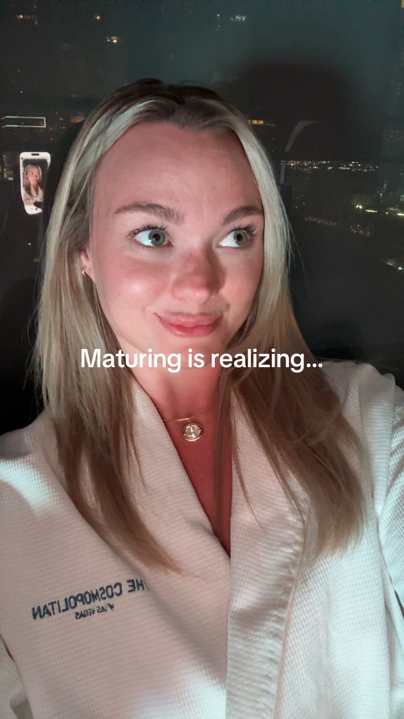 @blondeafterdarkk