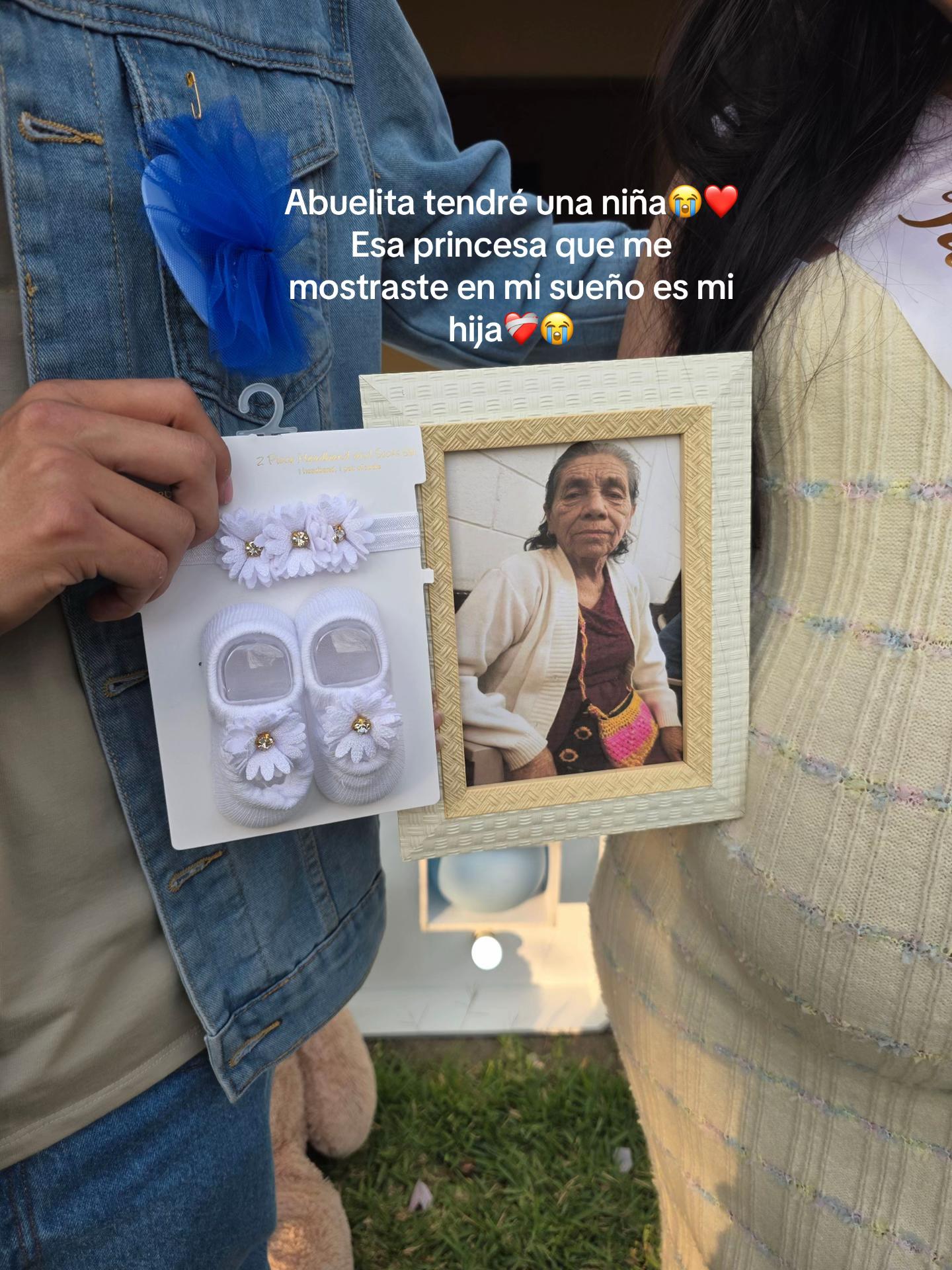 @Gabriela 🦋🤍🎄