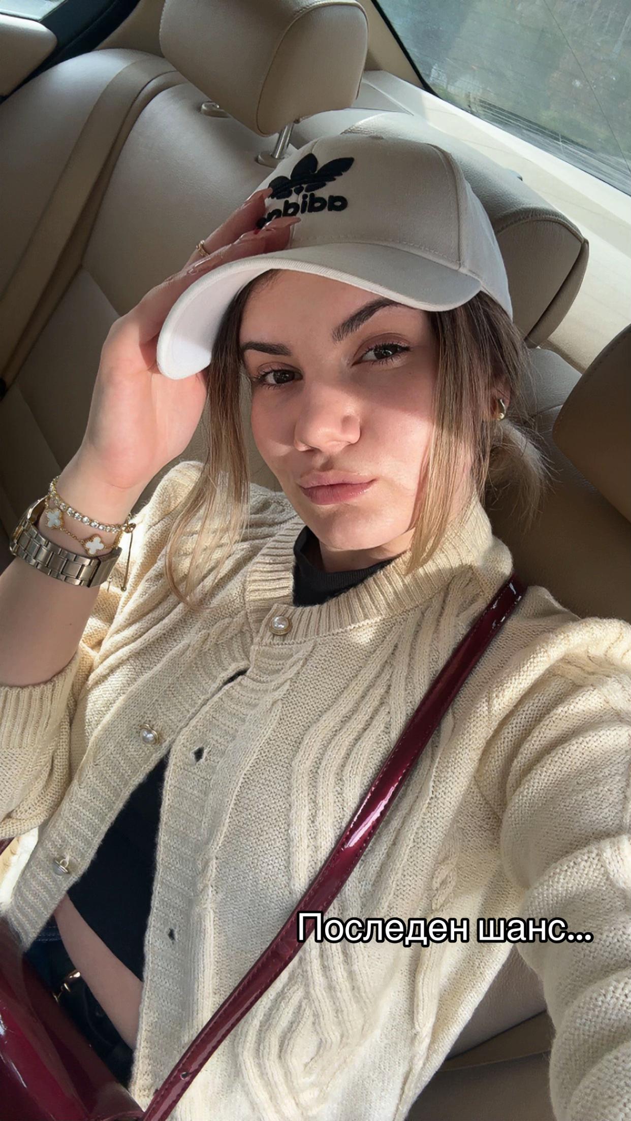 @Aviii