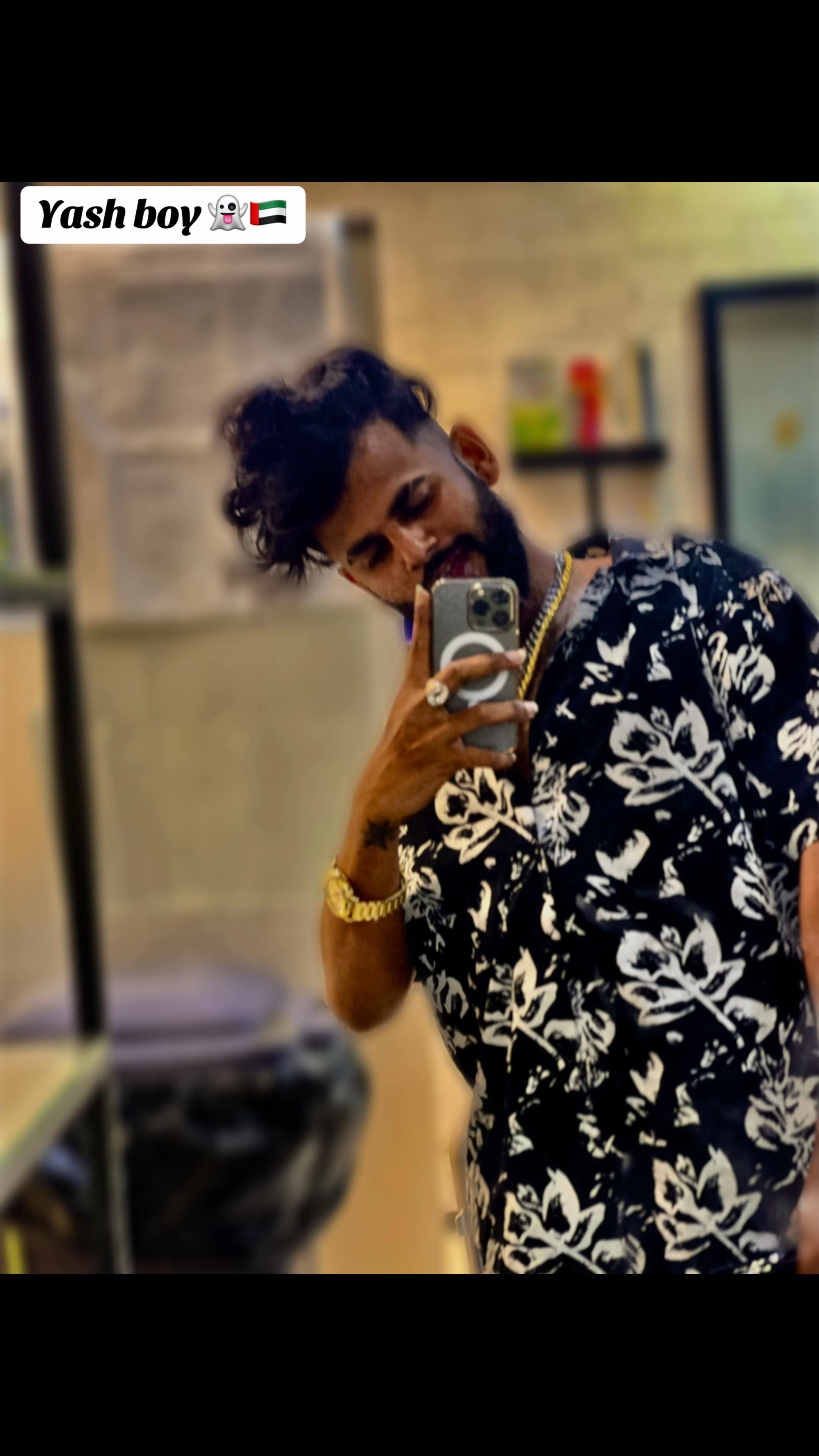 @YASH BOY 🇦🇪
