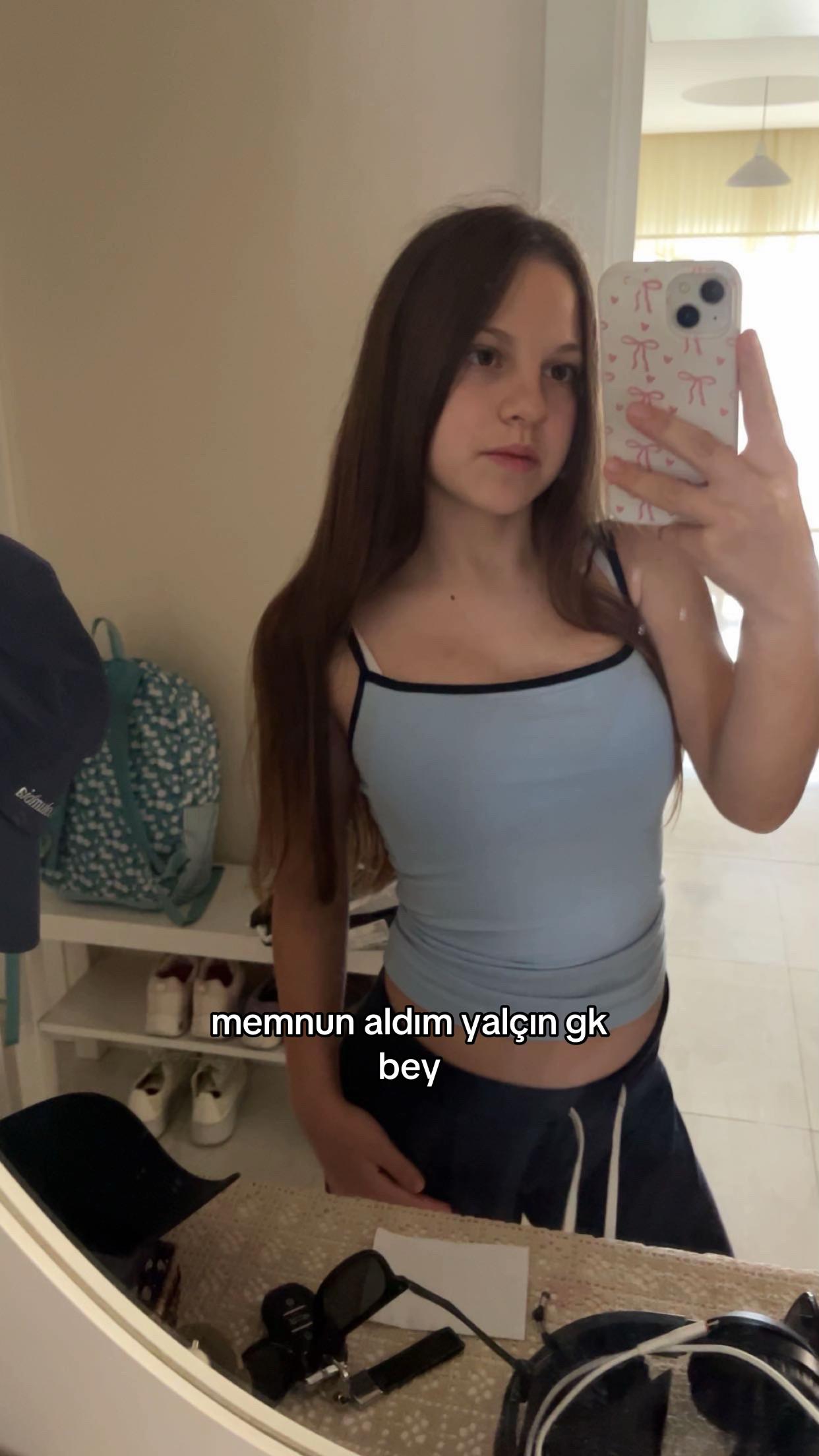 @𝑚𝑒𝑙𝑖𝑠𝑎𝑎
