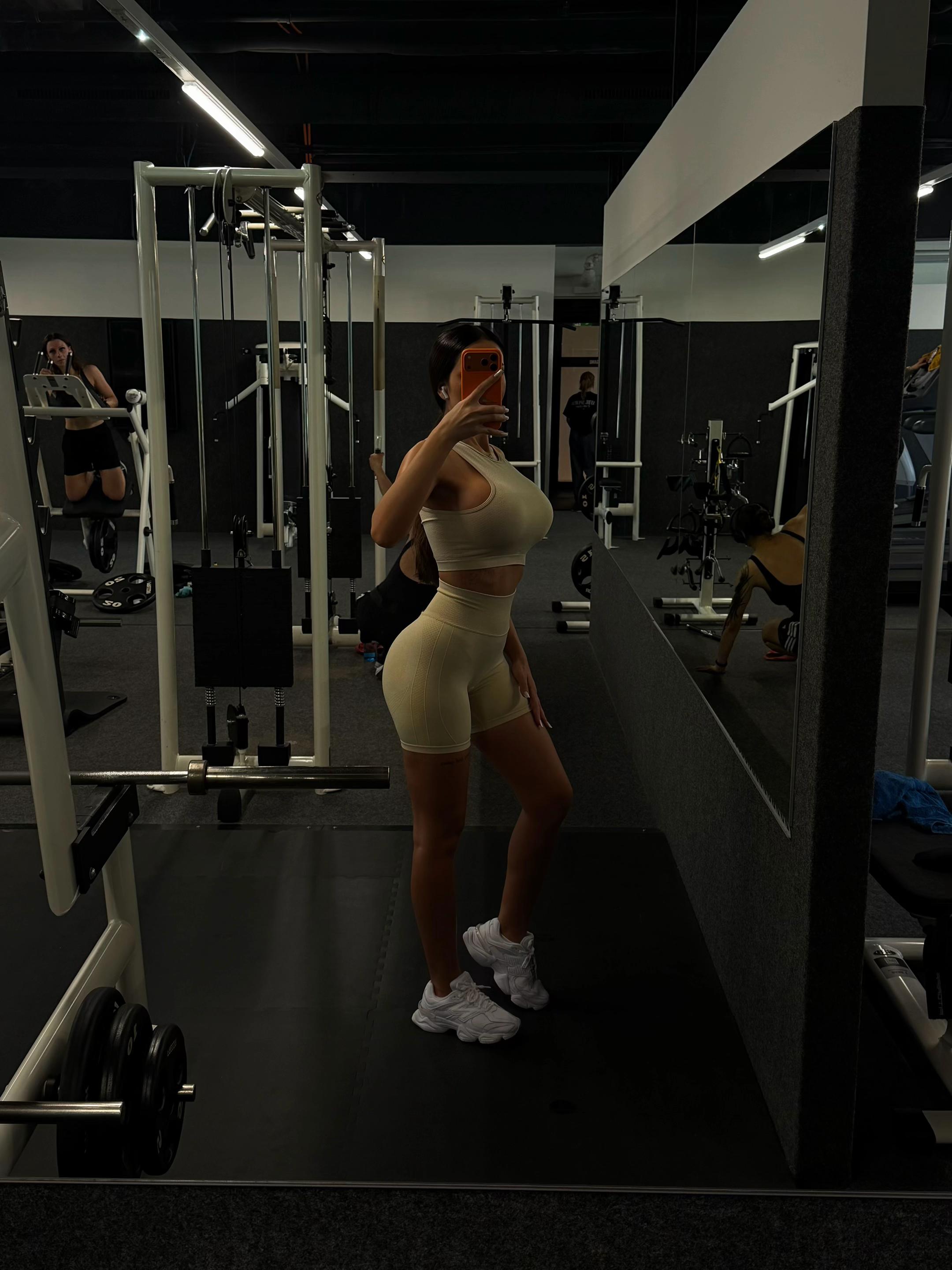 @georgiana_n21