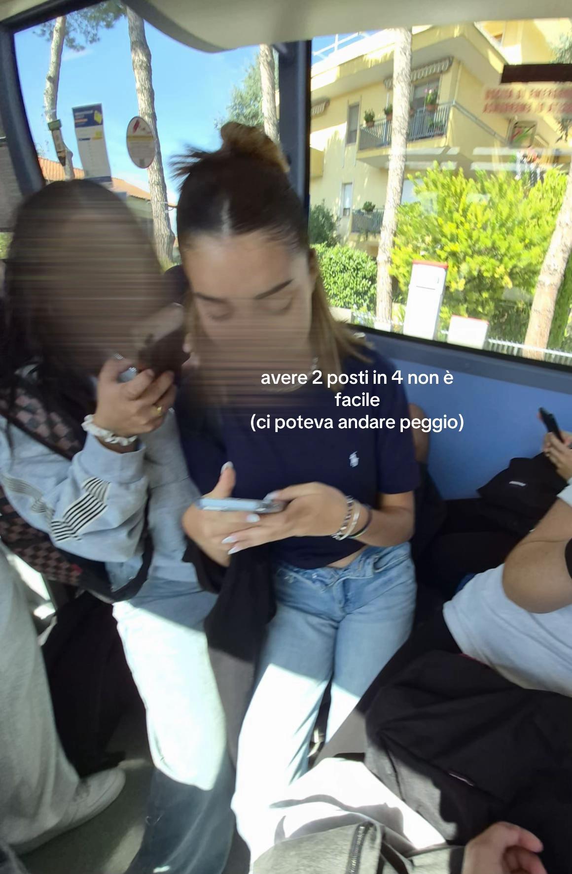 @𝐬𝐮𝐬𝐲 𝐬𝐩𝐚𝐦🪽