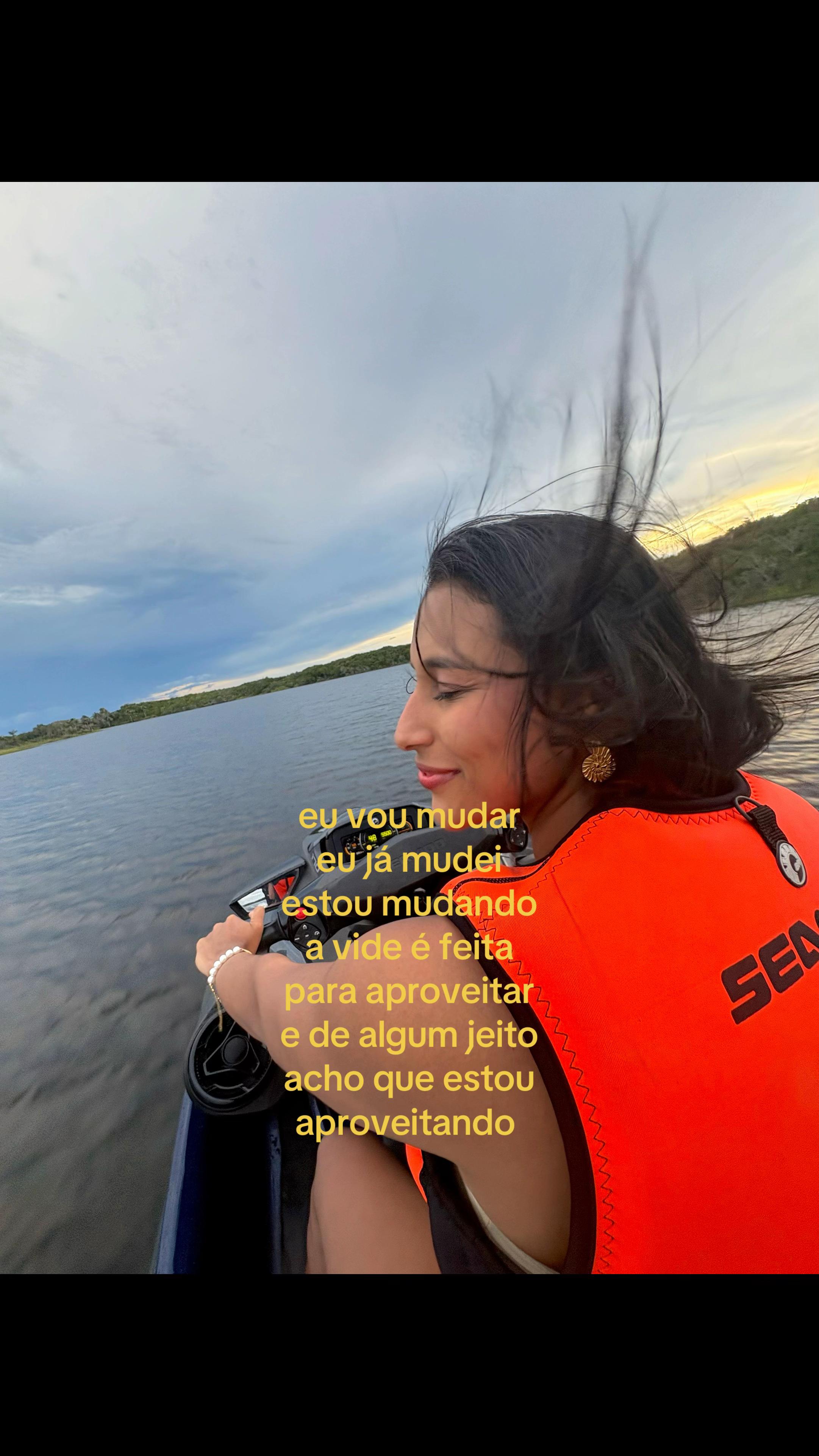 @Lais