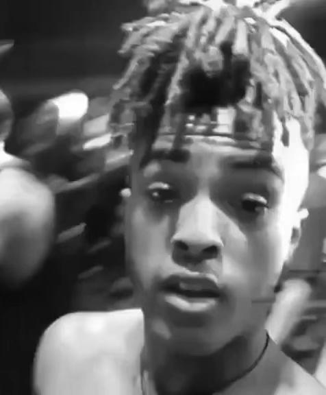 @JayHood𖣂