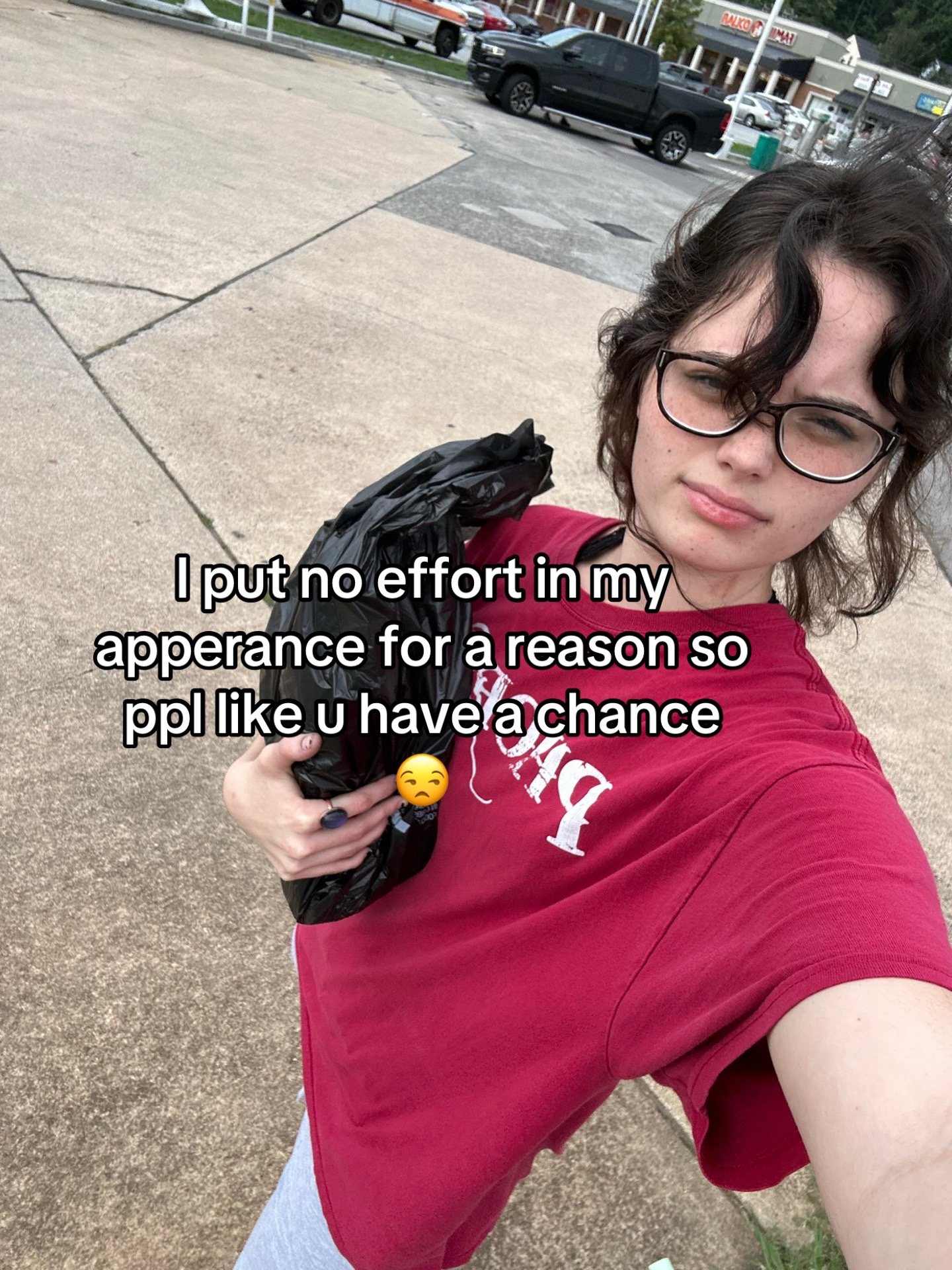 @Emily☮️