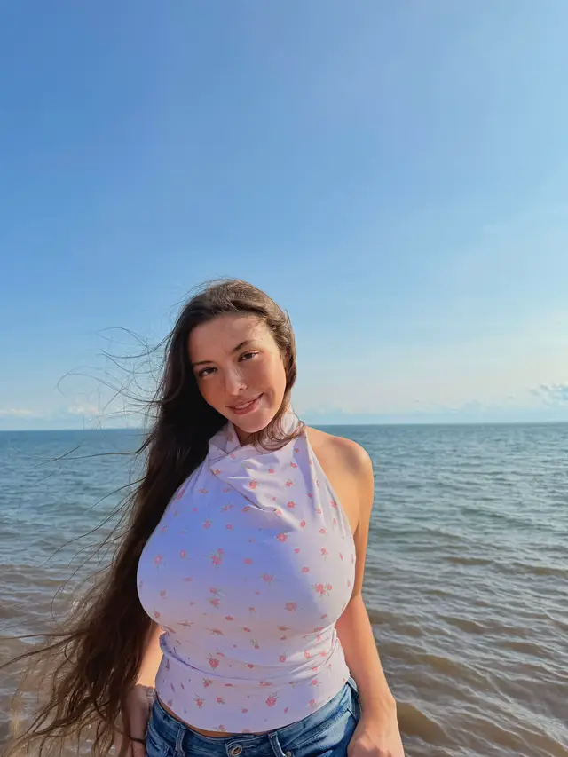 @jazminesinging__