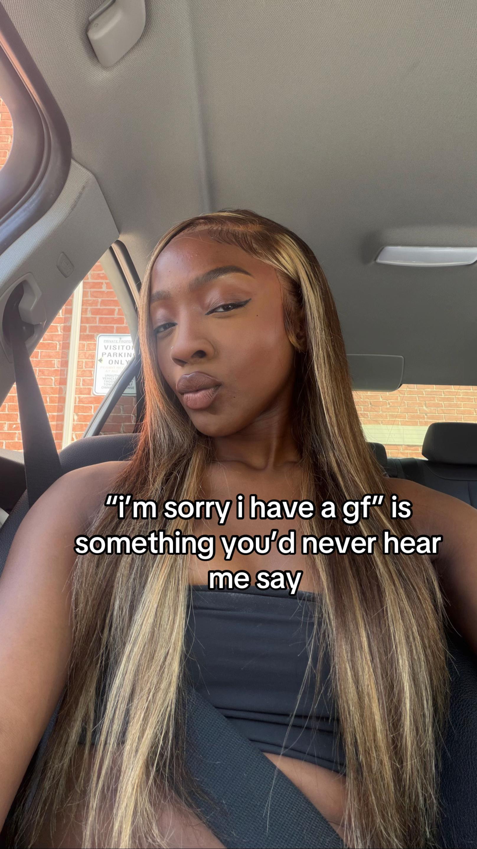 @👩🏾&zwj;❤️&zwj;💋&zwj;👩🏾
