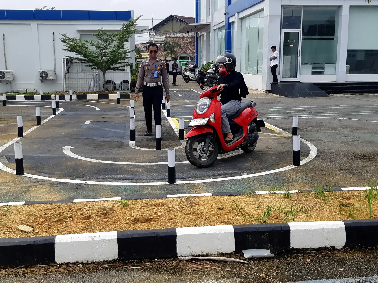 @INDUNG ANANDA KURSUS MENGEMUDI