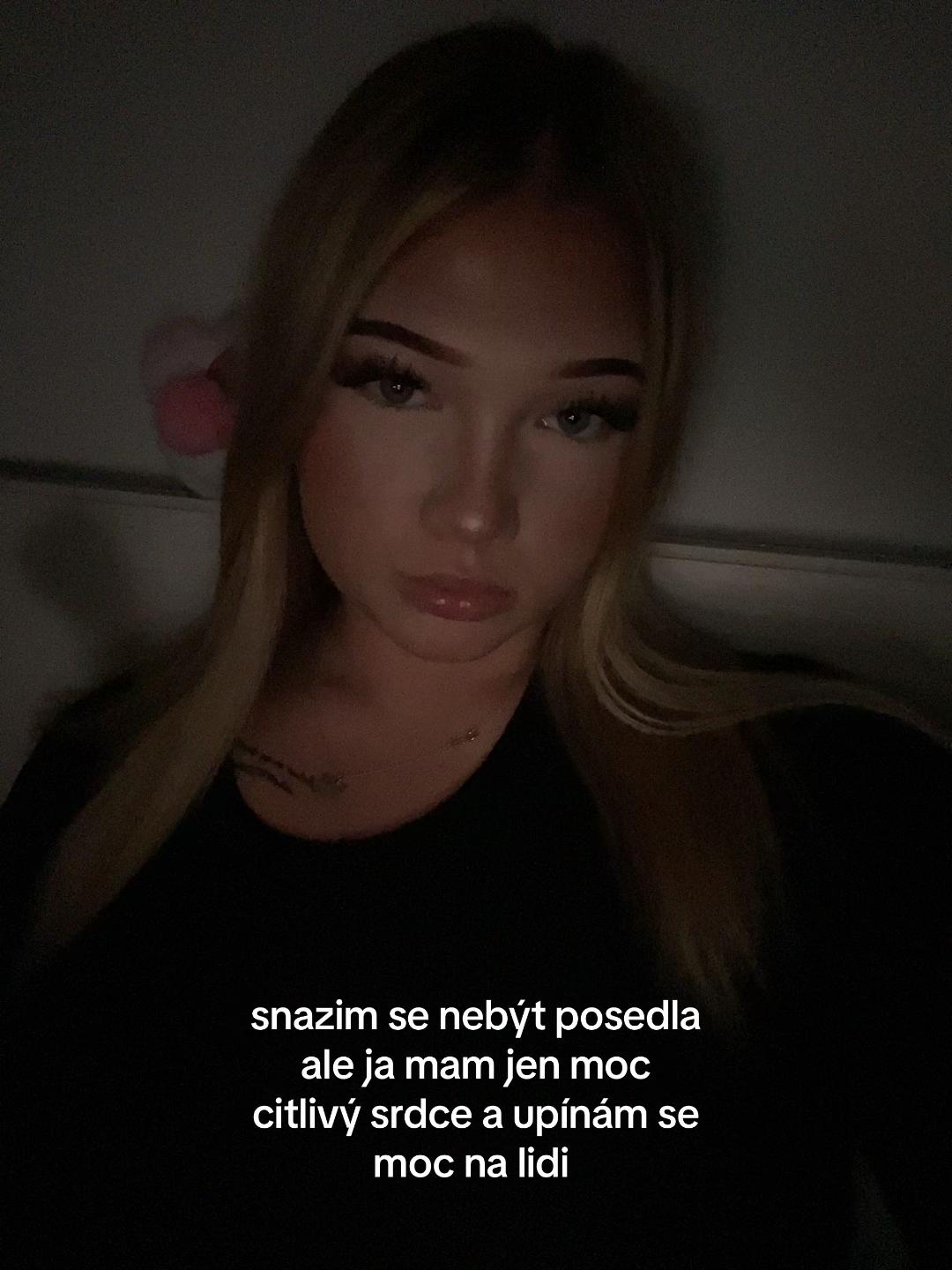 @🪡