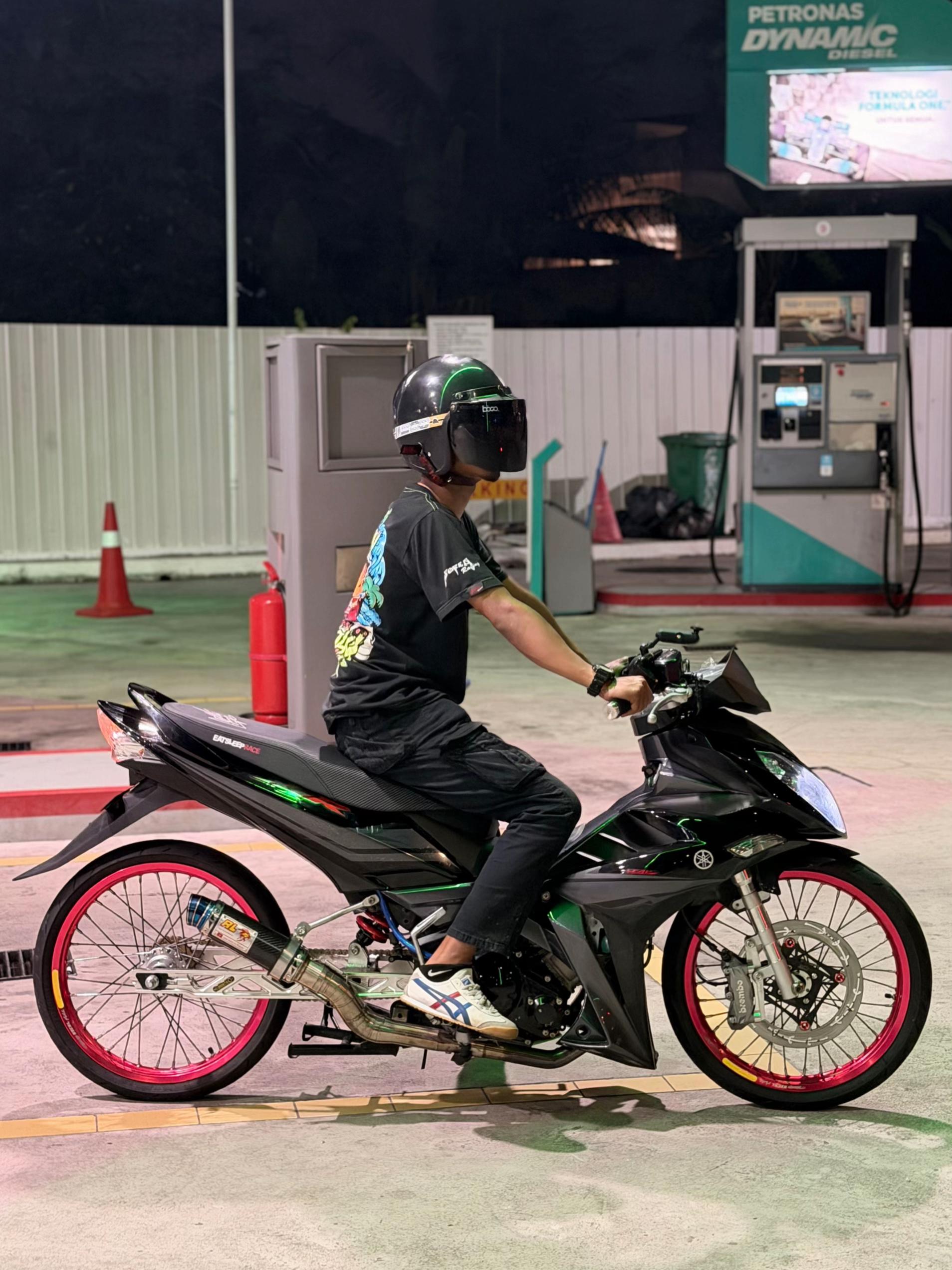@Z$
