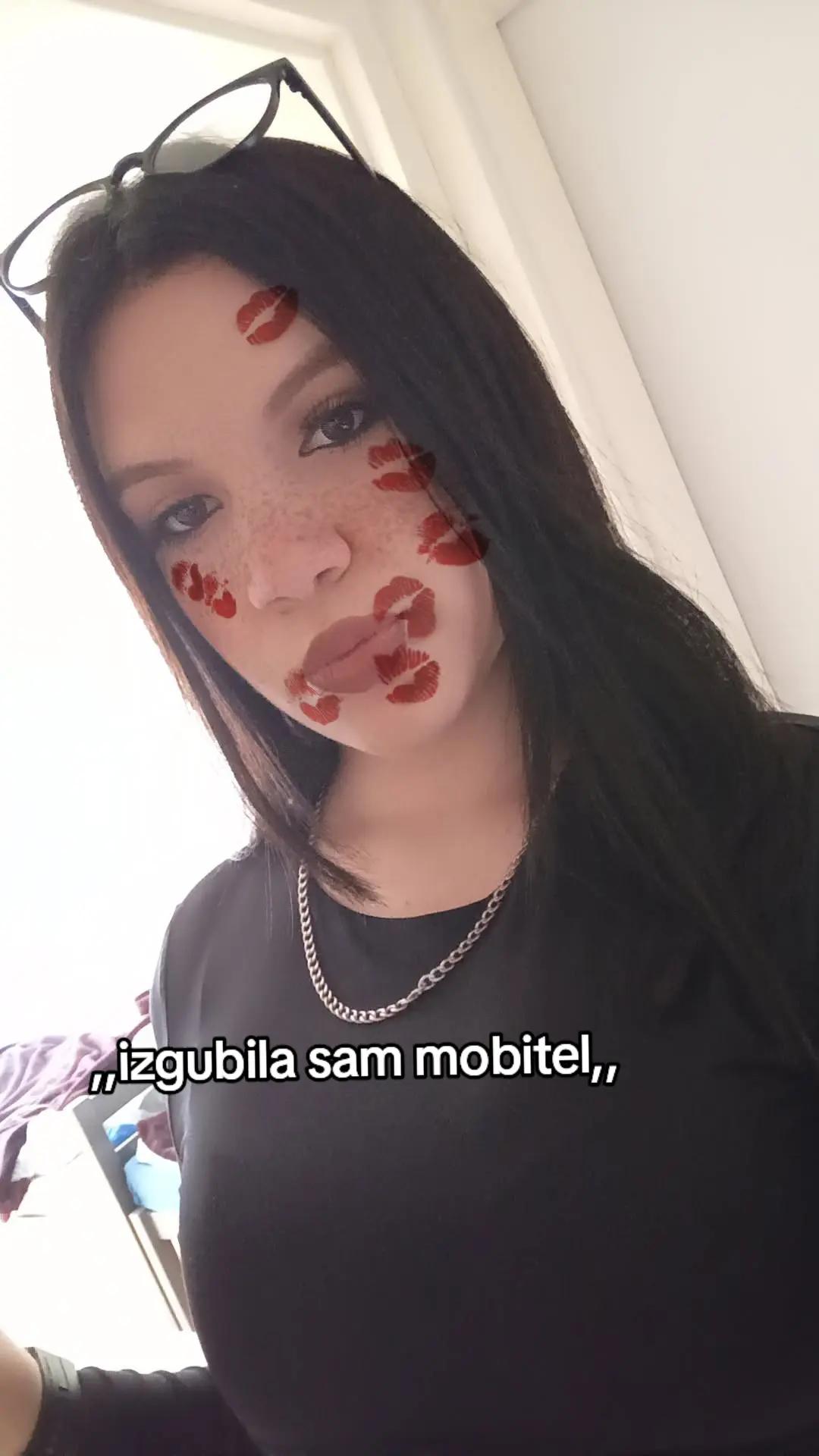@𝐿𝑎𝑟𝑎🦥