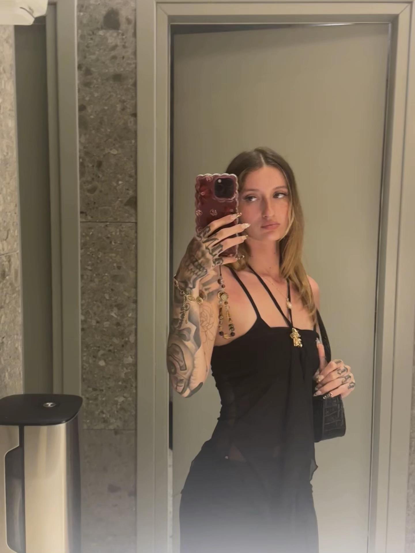 @Honeyk