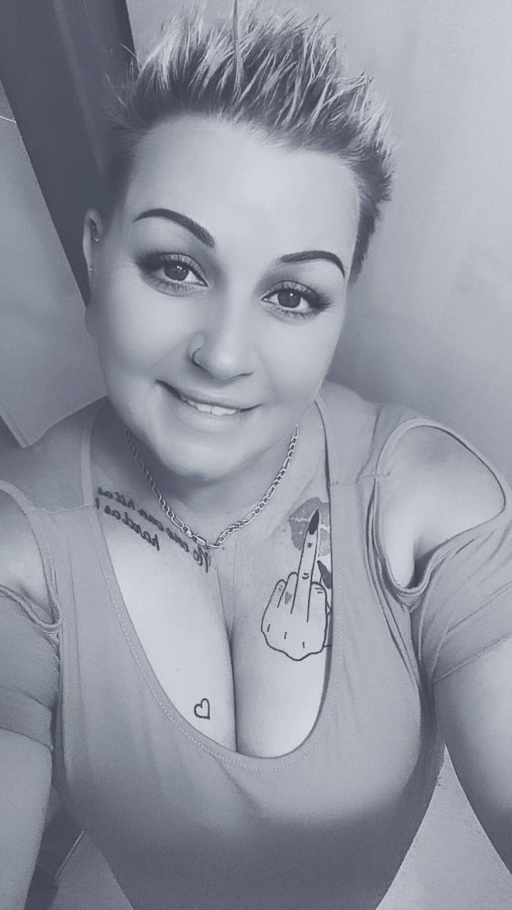 @Szab&oacute; Zsuzsa835