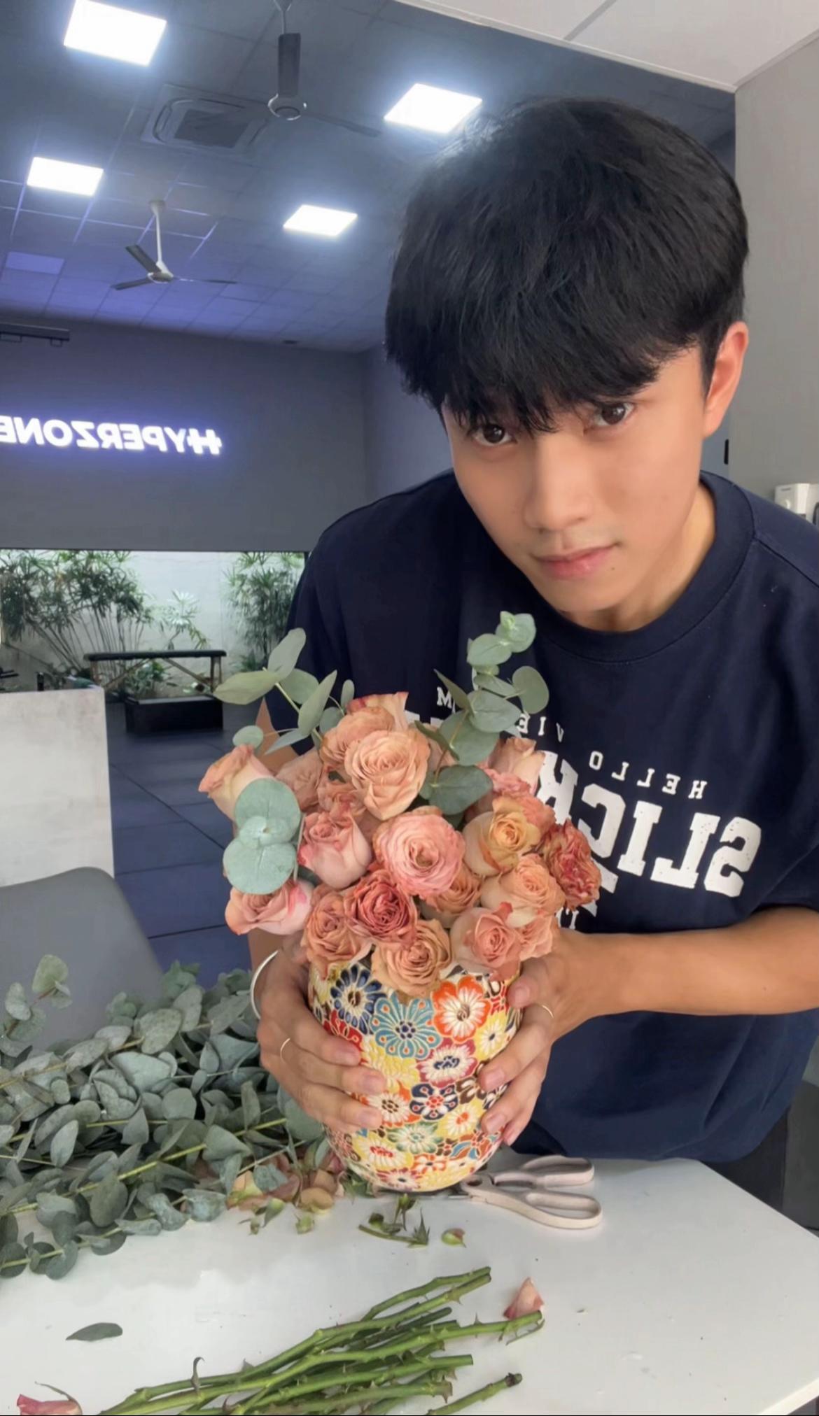 @Độc thân kiếm tiền cưới zợ