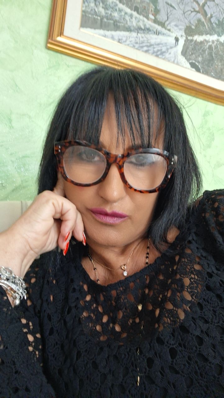 @streghetta