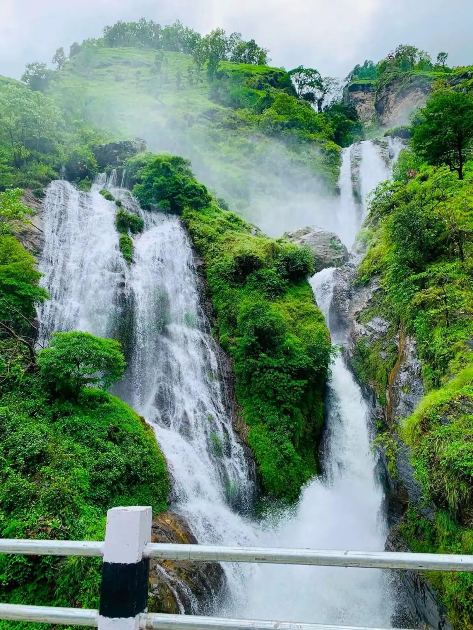 @योगेश गुरुङ्२🇳🇵♥️🇬🇷