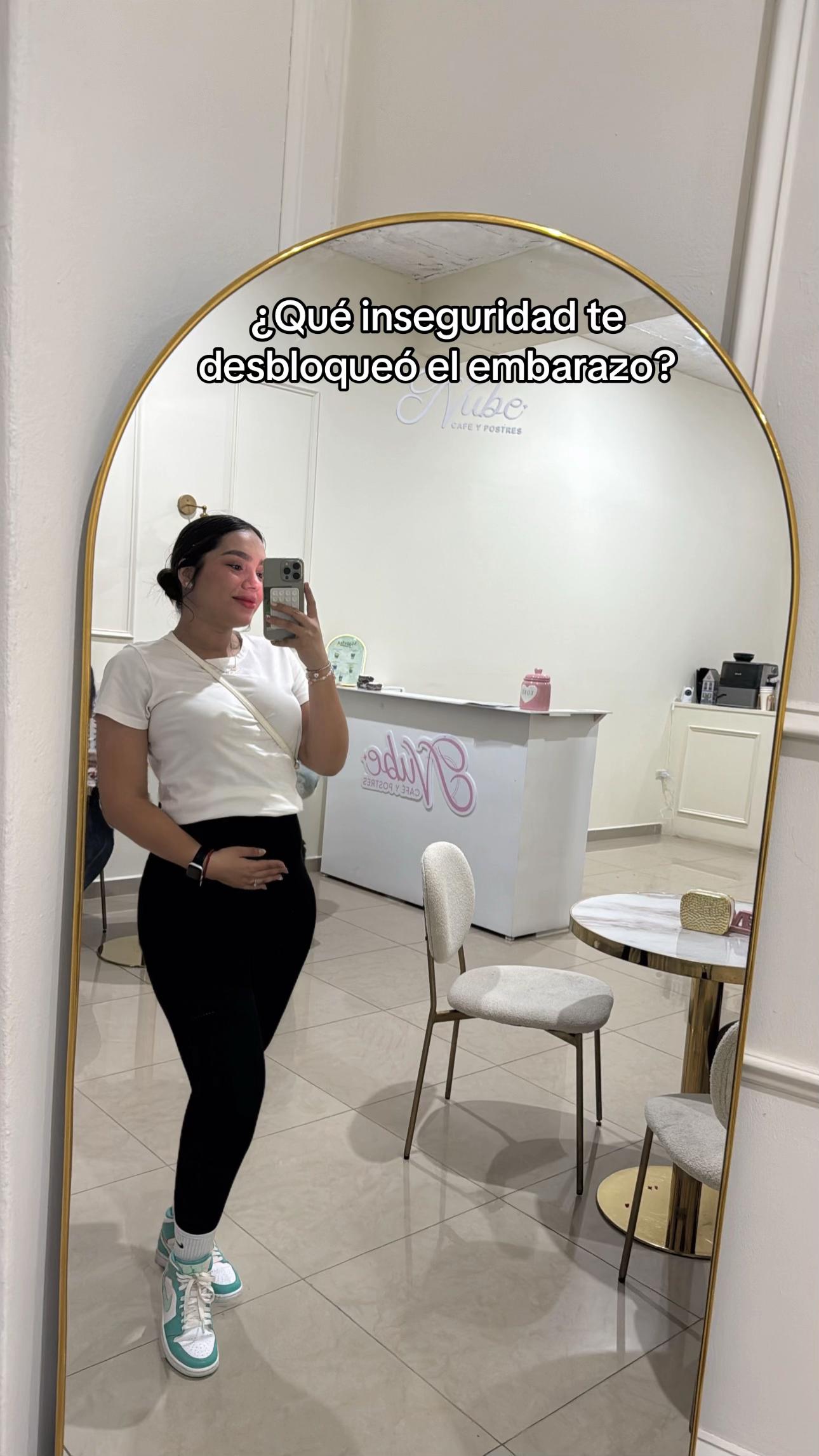 @Thania 🦢🤍✨