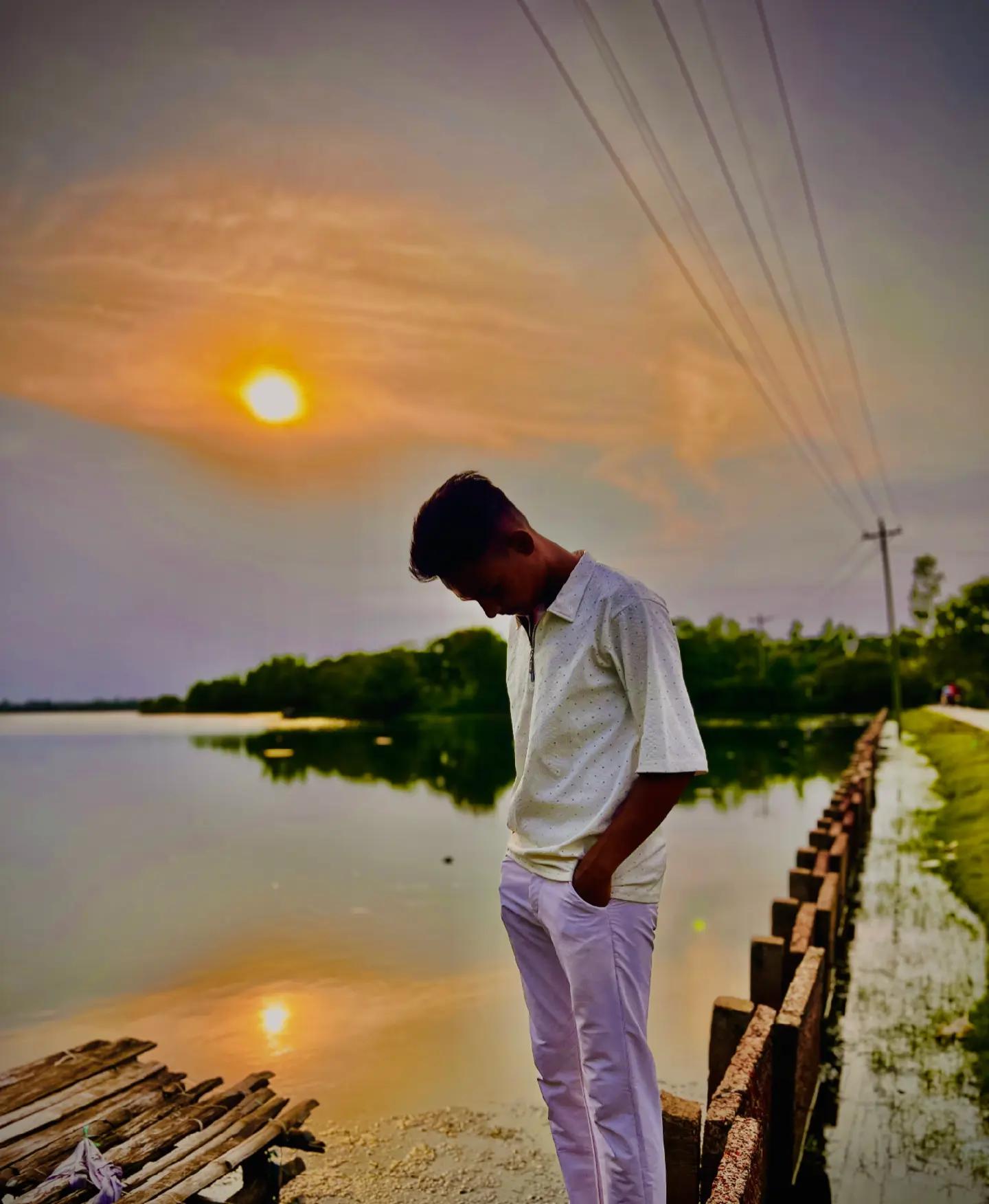 @🫅MOMINUR🫅
