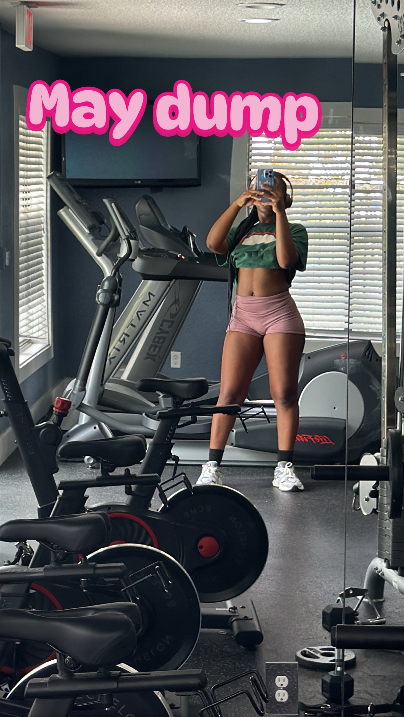 @Michaela🎀👩&zwj;🍳🏋️&zwj;♀️🍷✈️🌴