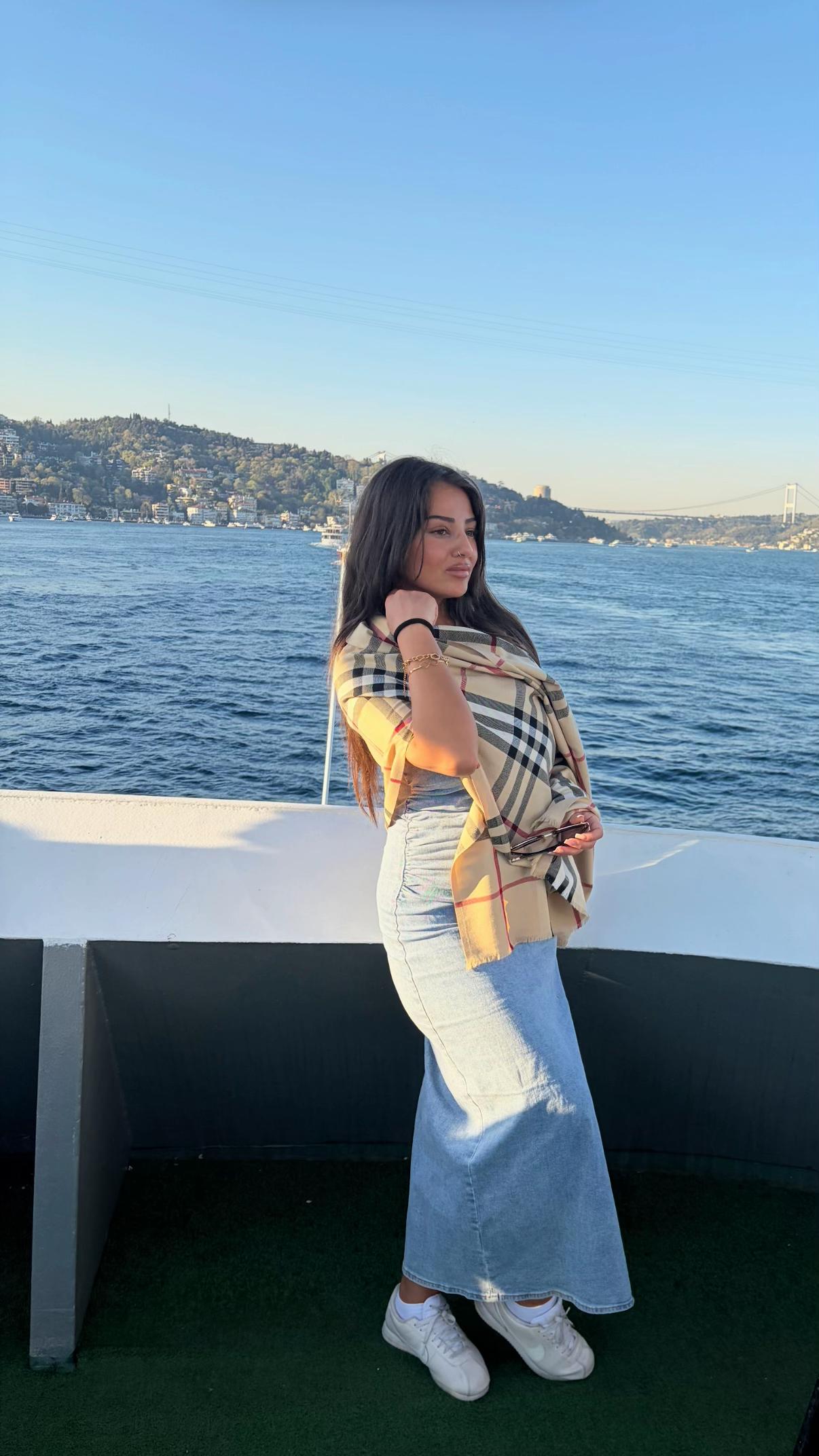 @Sel0uu