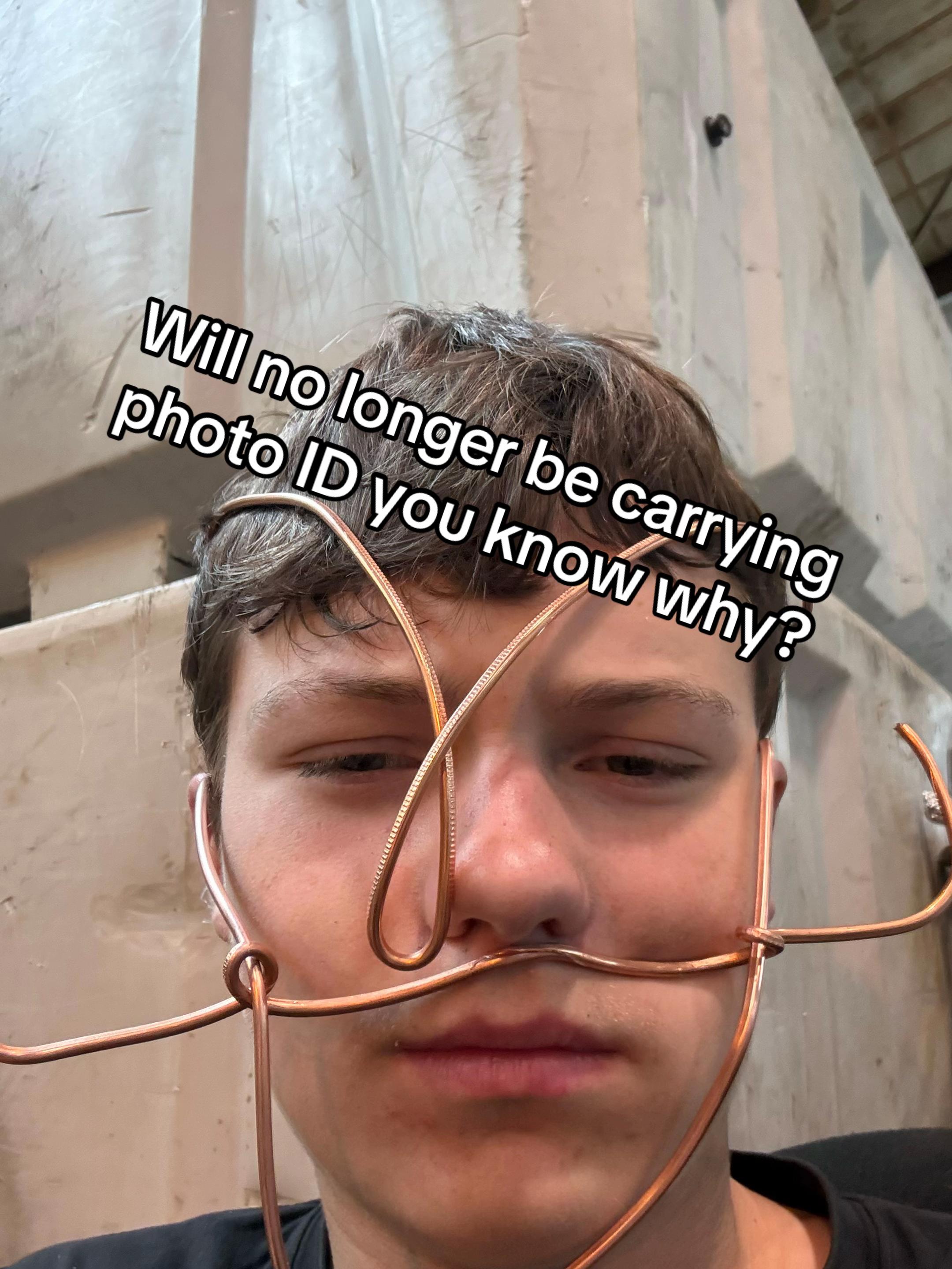 @Elias