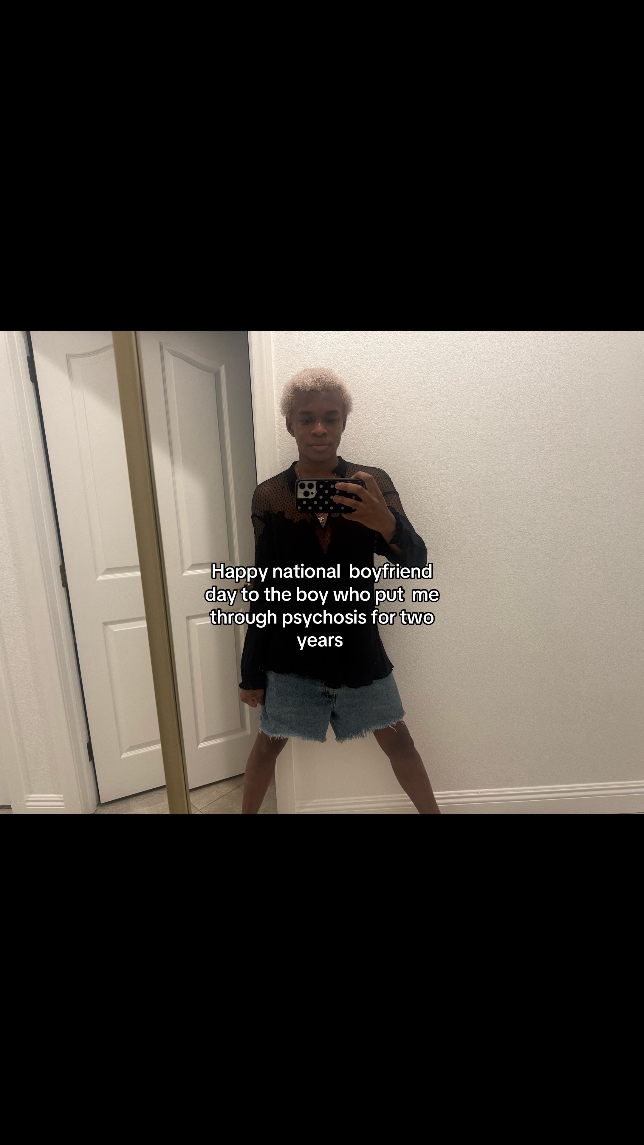 @blackboyblondee