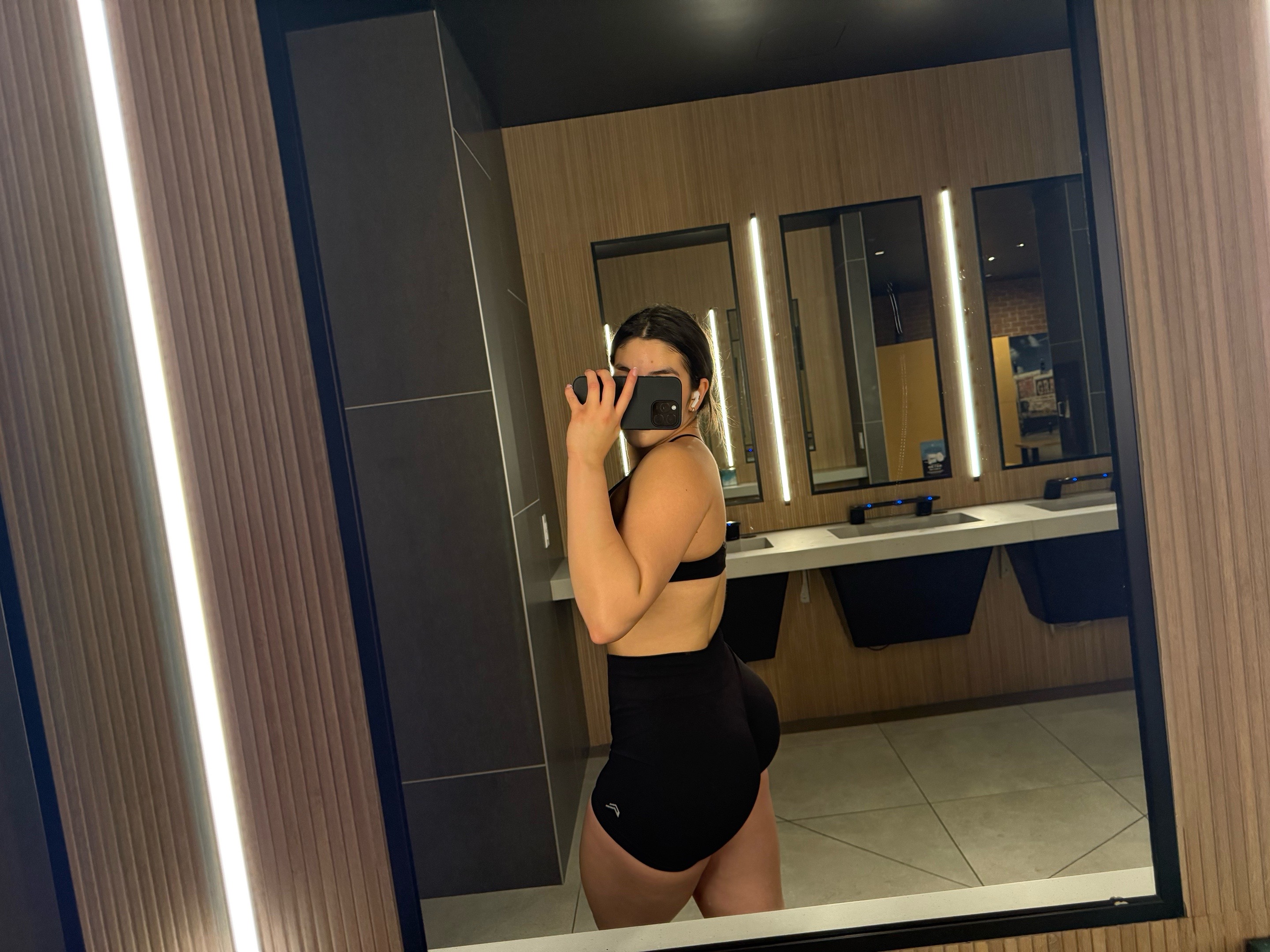 @Alejandra