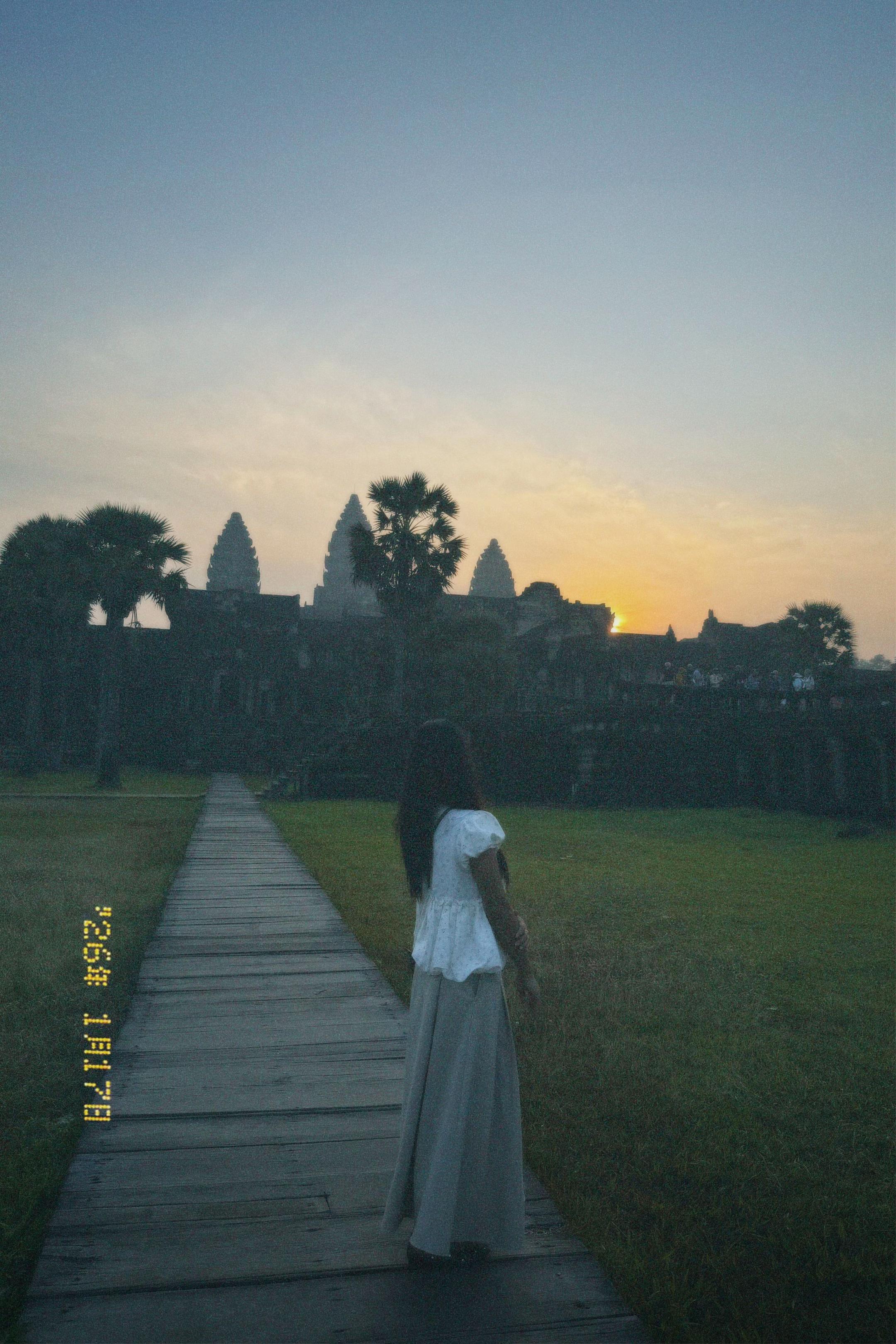 @Unn Moniroth-អុន មុនីរត្ន័