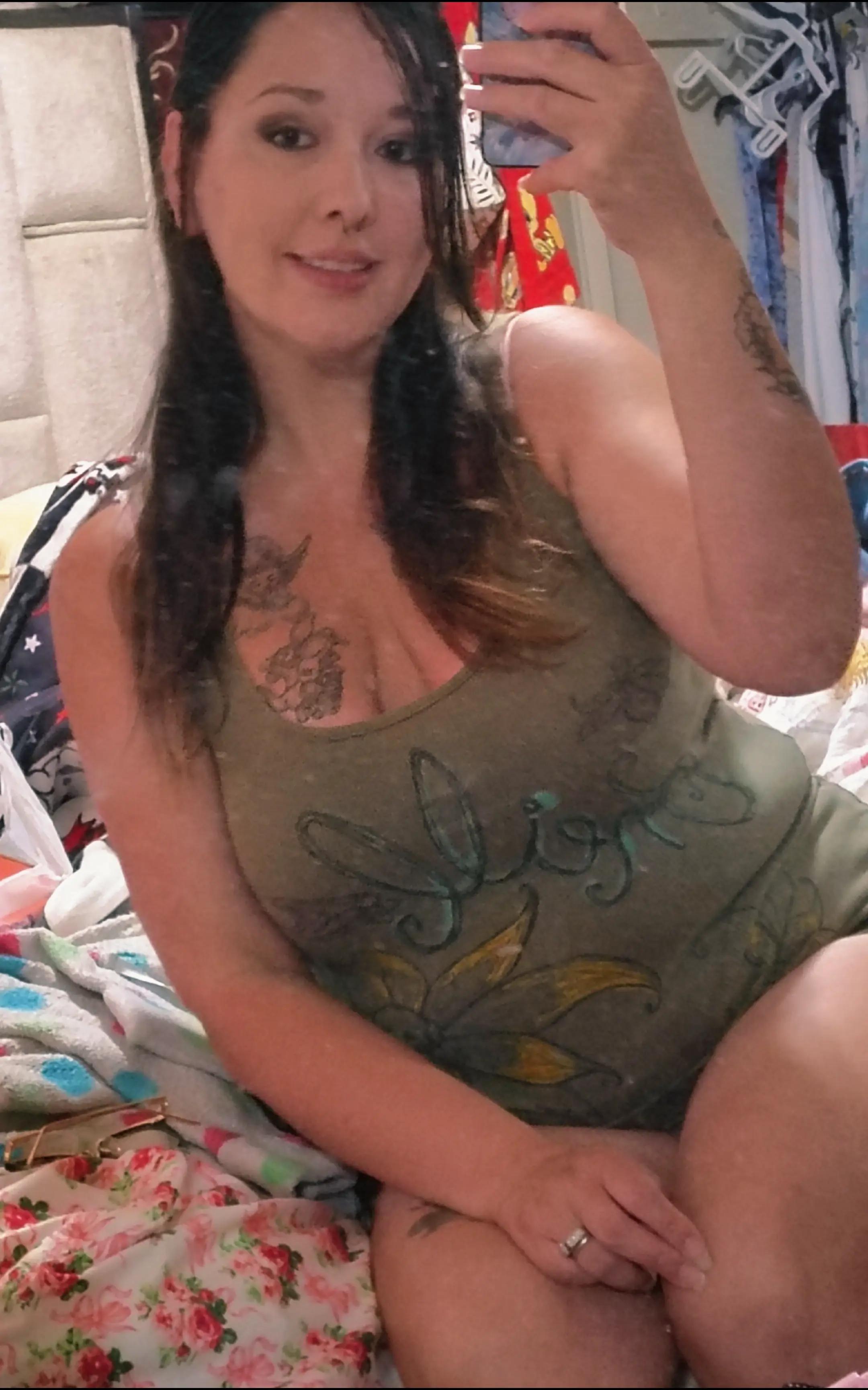 @Julie🃏&spades;️&clubs;️&hearts;️&diams;️🧿🔮🧙&zwj;♀️🪄🐦&zwj;⬛