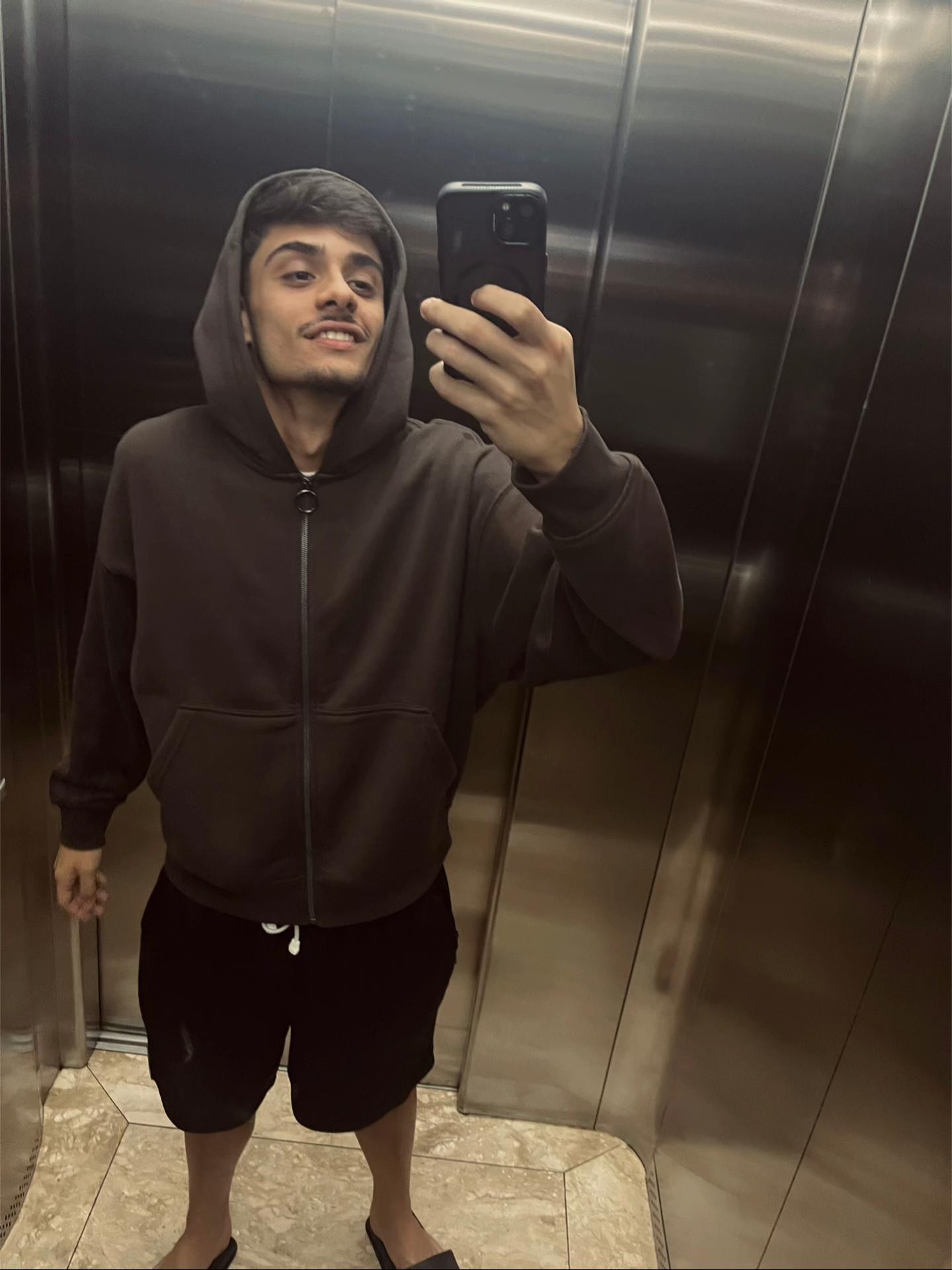 @yessirzuppa