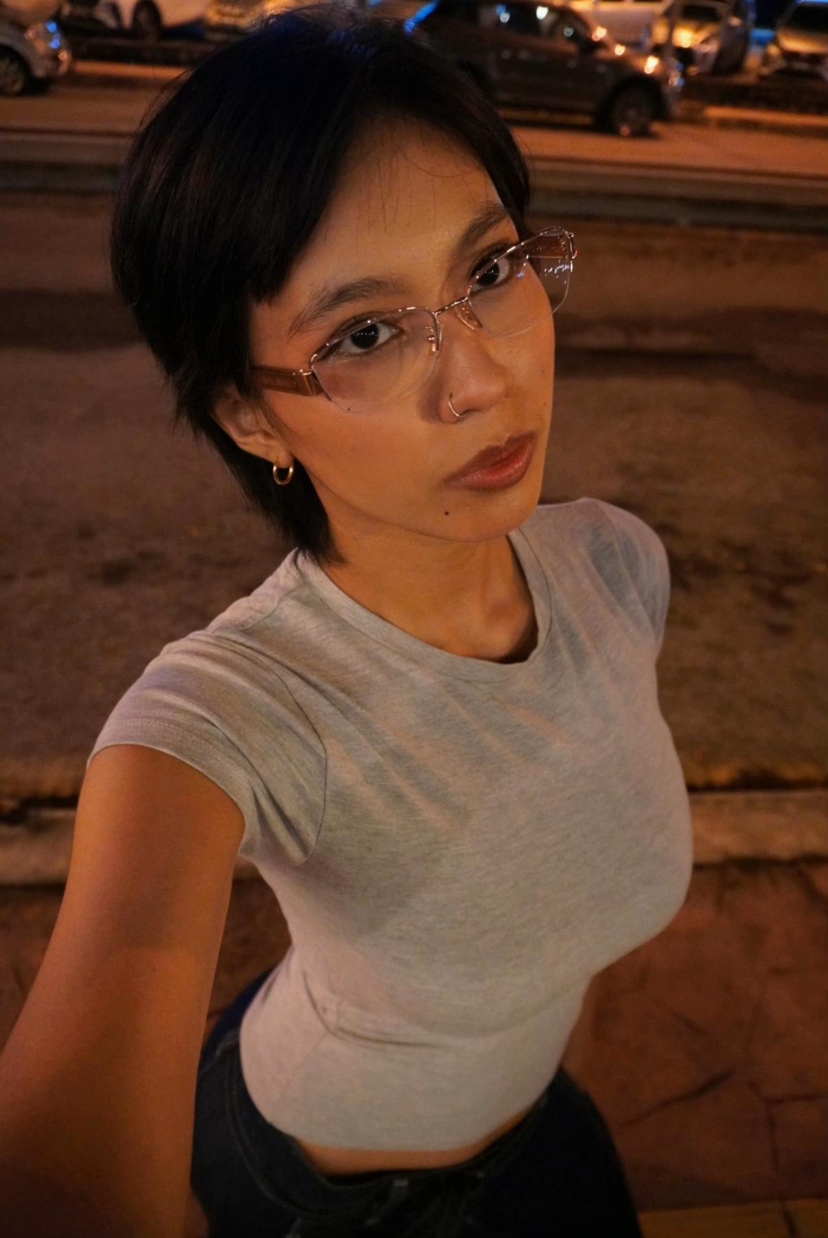 @✮