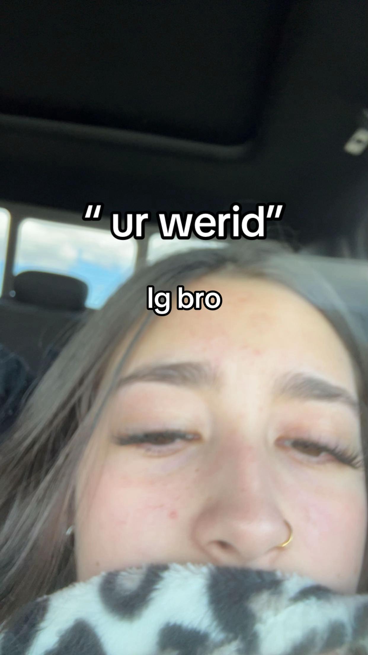@Lola.