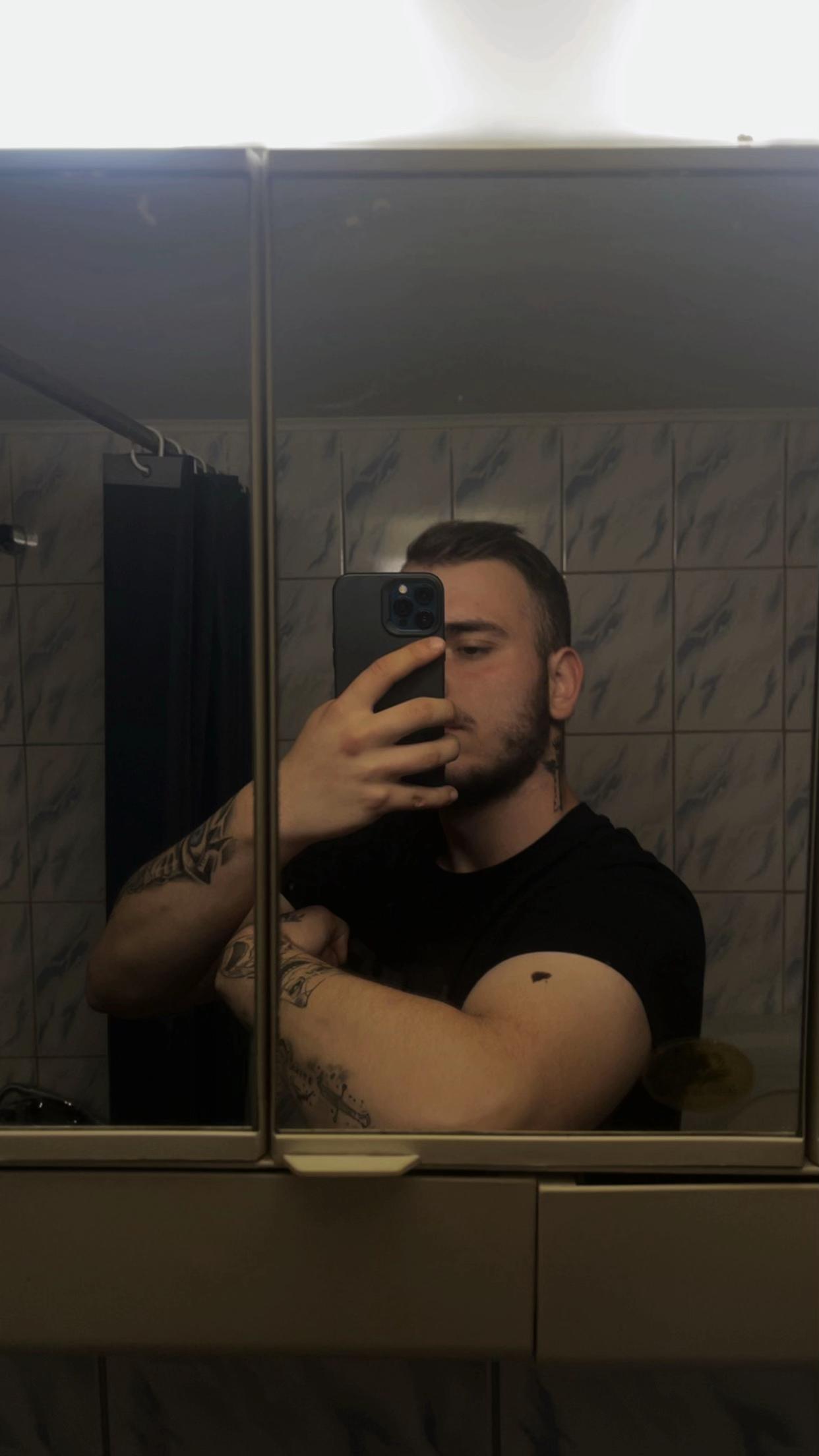 @♛༻༒P.𝓢𝓽𝓮𝓯𝓪𝓷༒༺♛