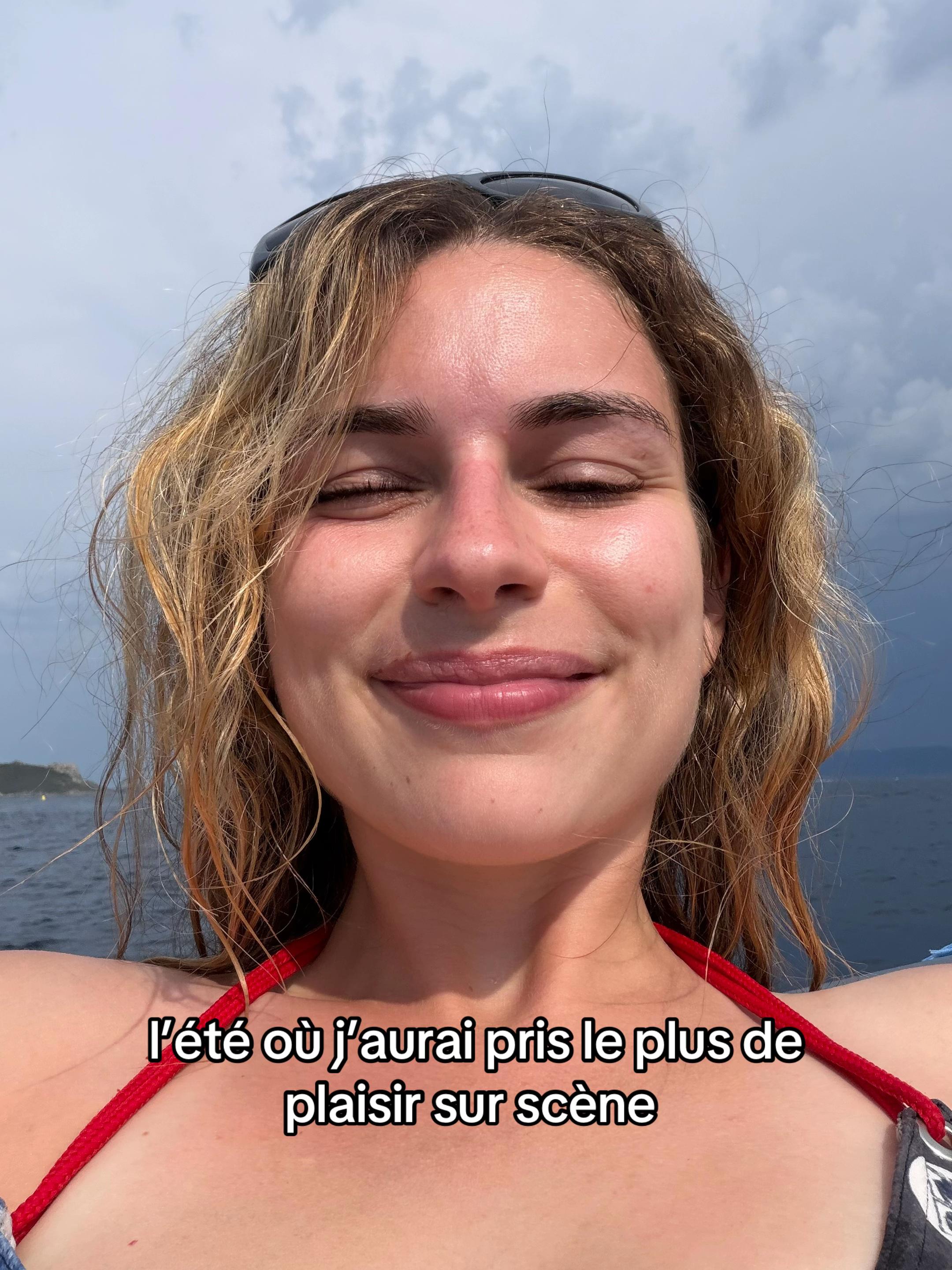 @Ad&egrave;le Castillon