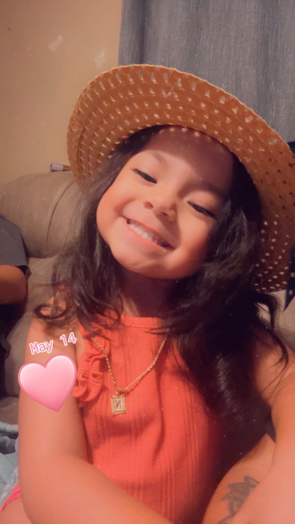 @Claudia Llanas566