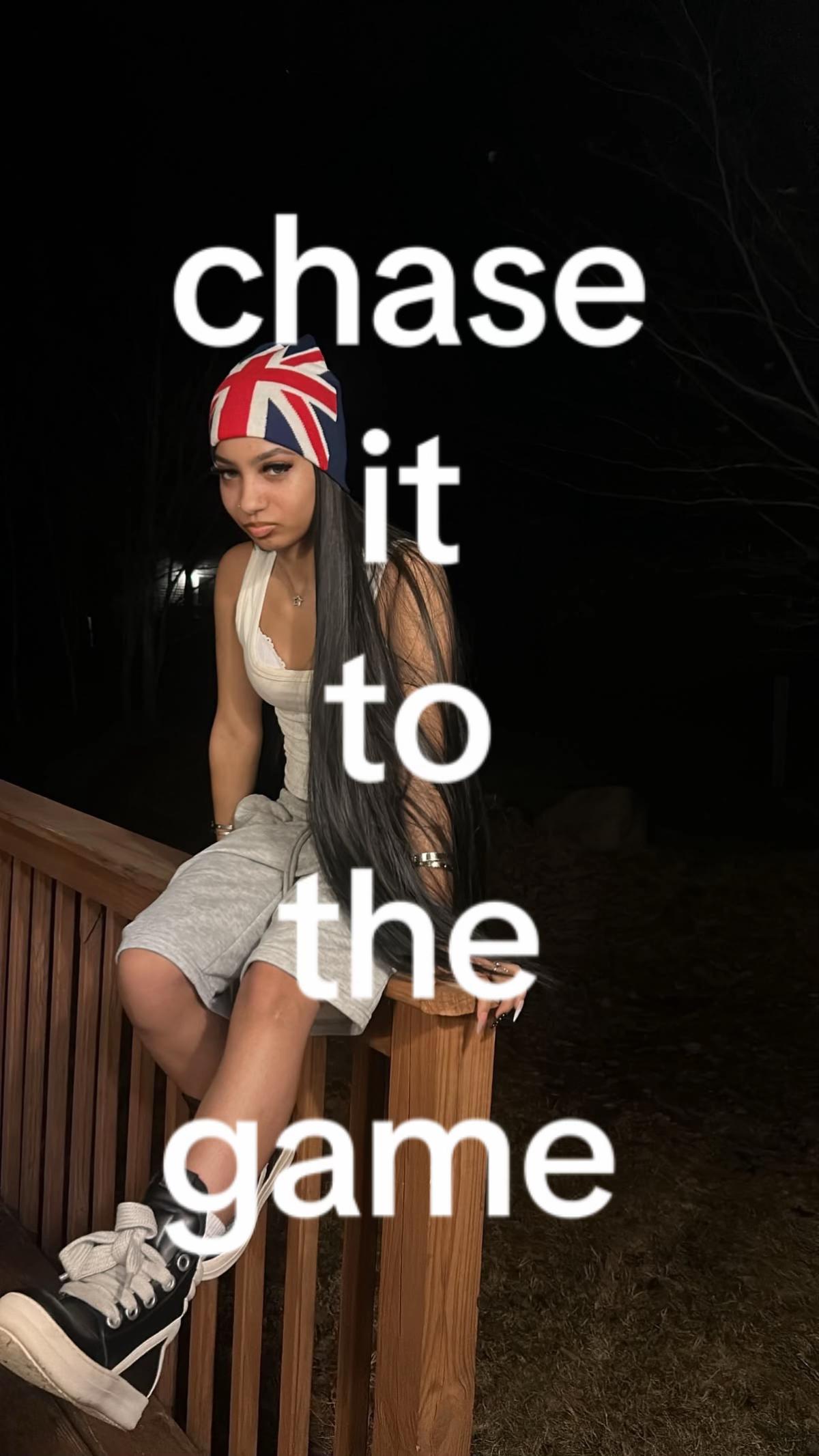 @𝒱