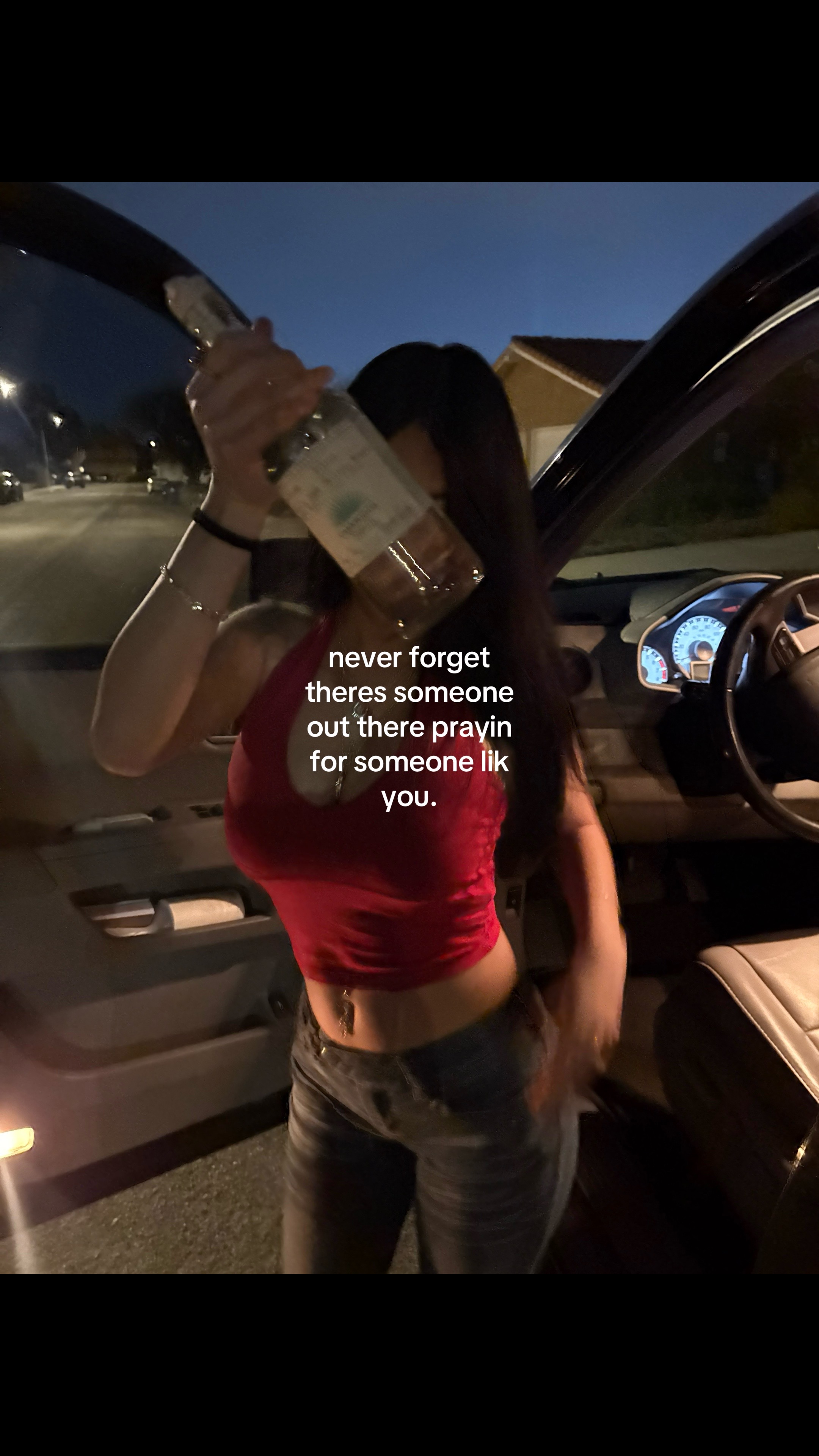 @larissa
