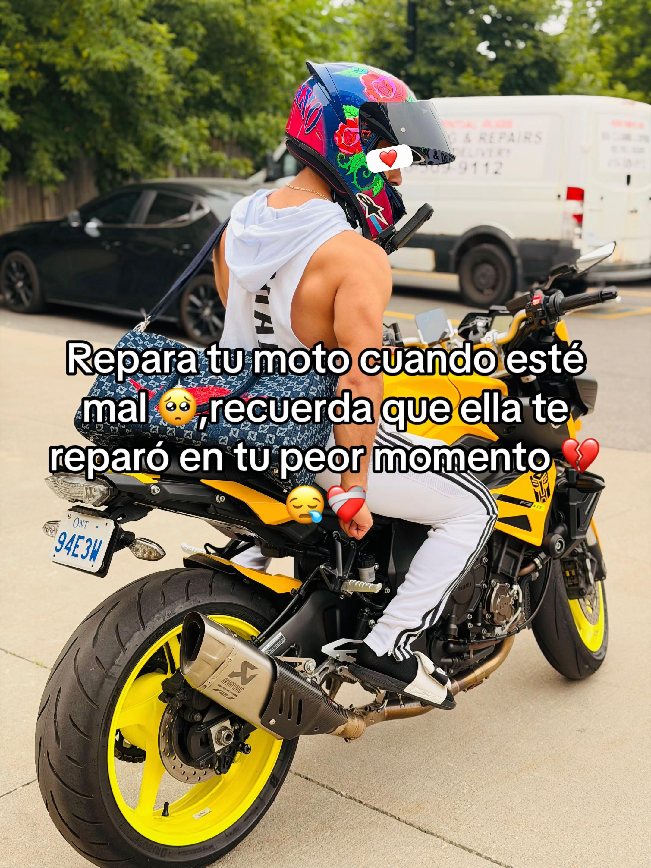 @Jonathan Paz795