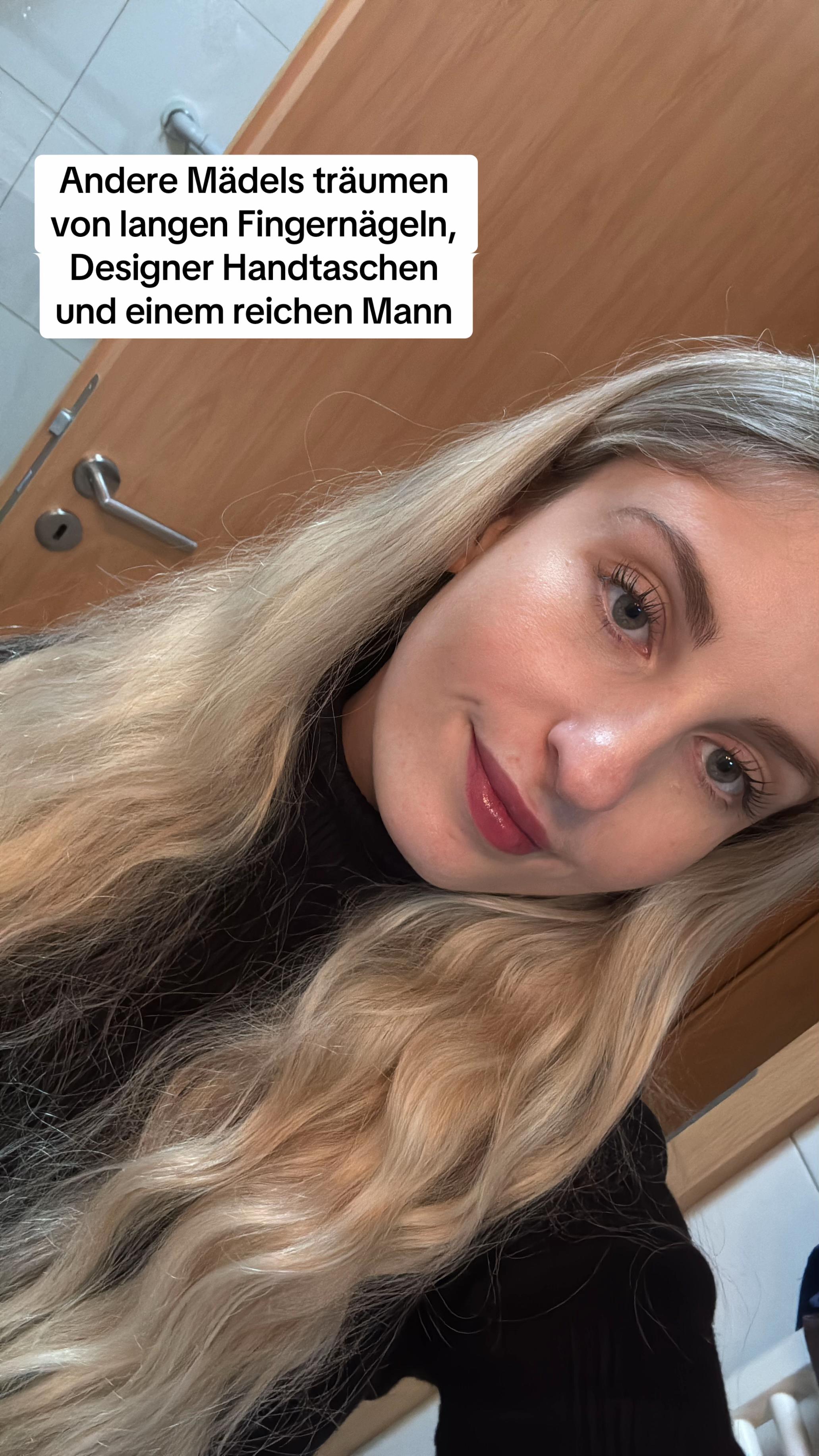 @Lisa-Marie
