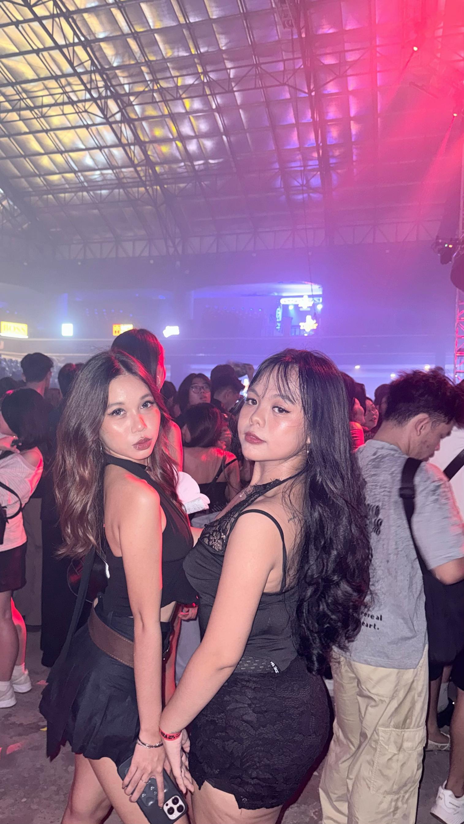 @Jloriaaa