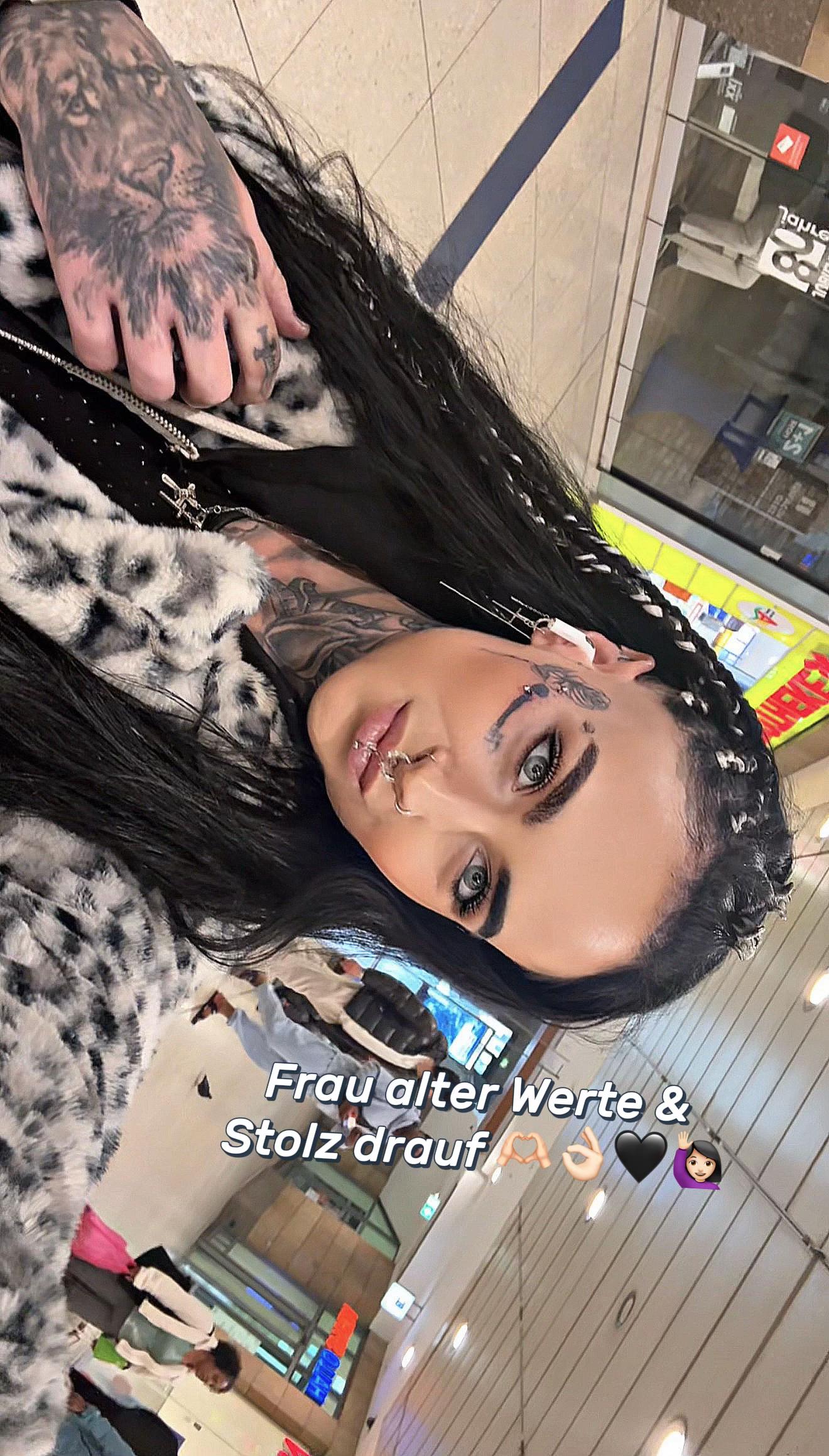@INKEDmariLeipzigGirly🖤🙋🏻&zwj;♀️