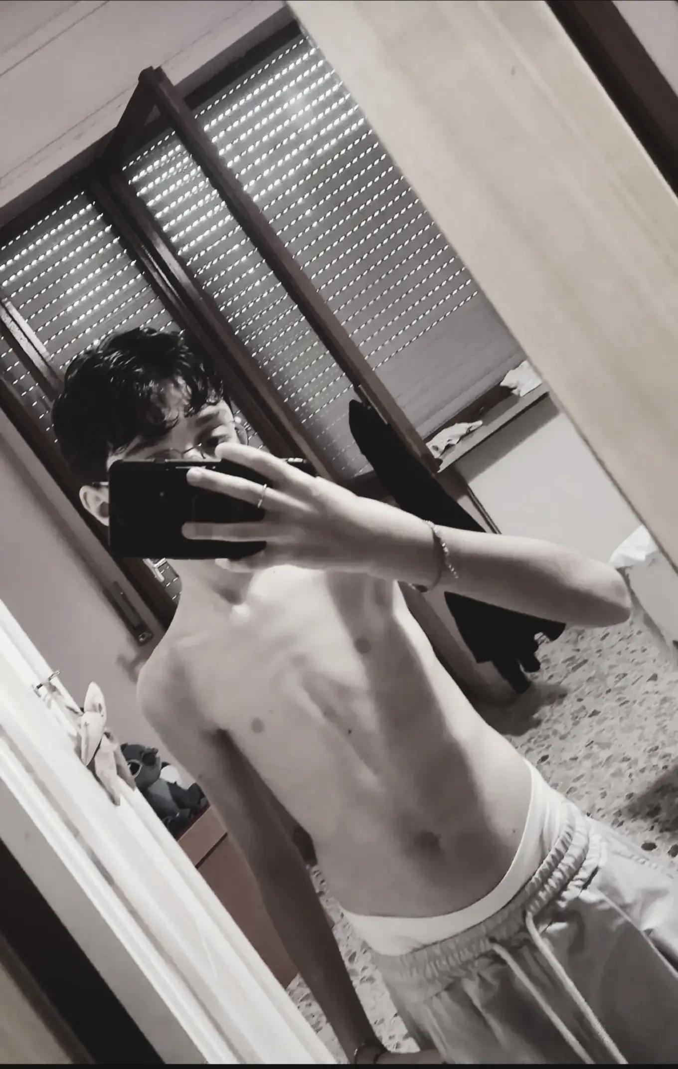 @¶y0ung5t3r~b0y5¥